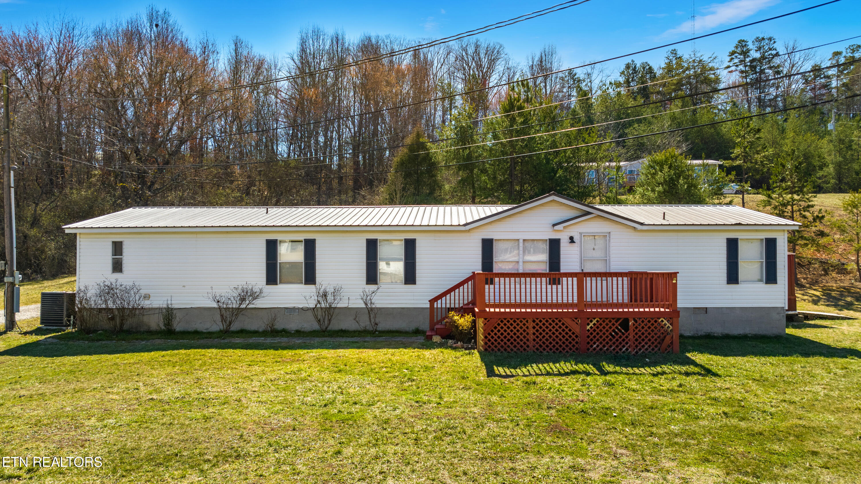 255 Foster Rd Property Photo