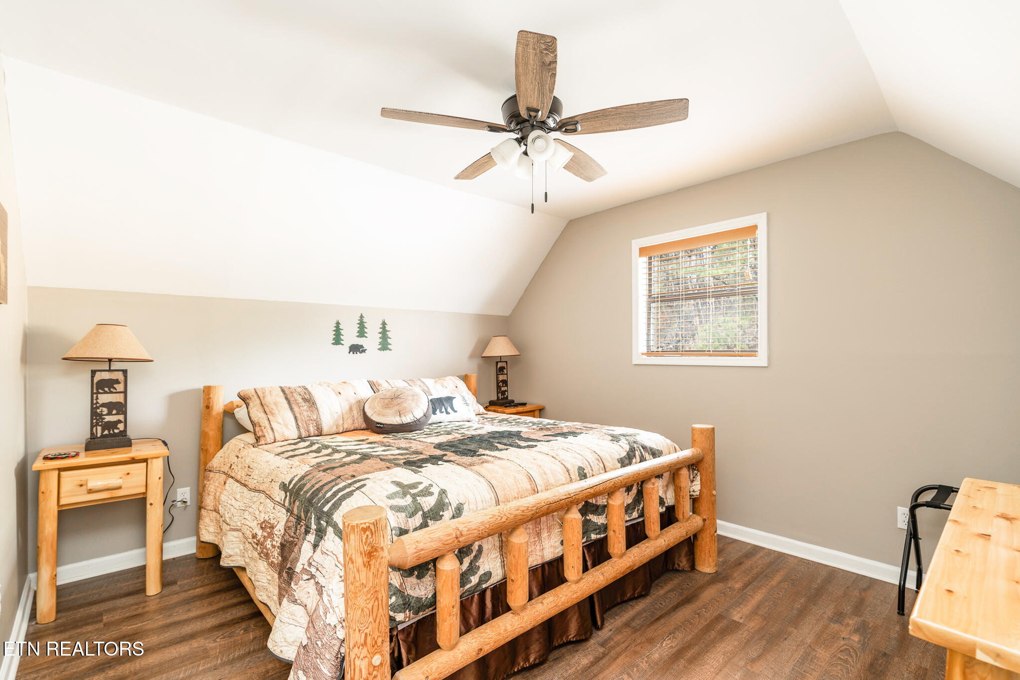 1136 Laddie Buck Lane Property Photo 13