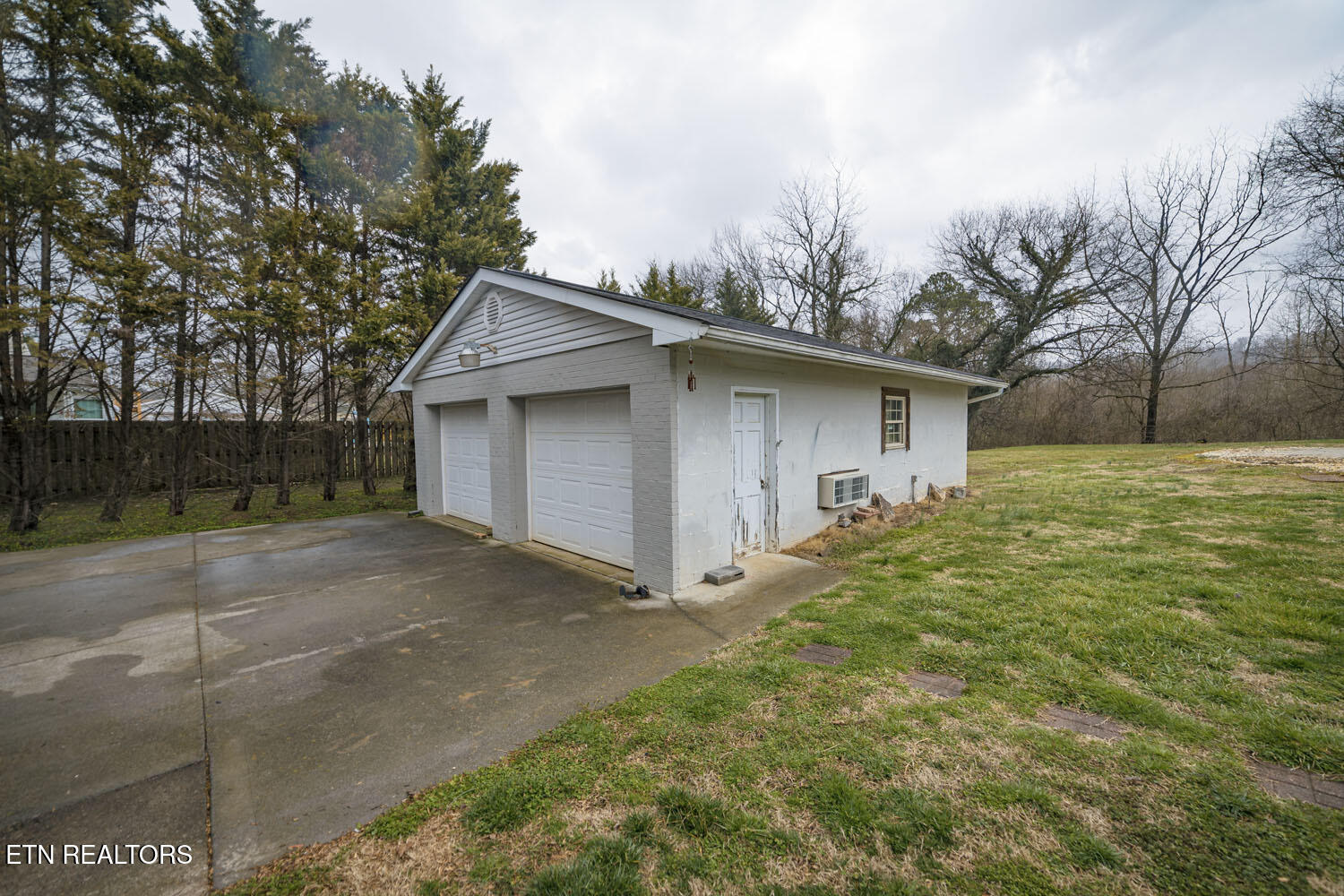 6744 Greenbrook Drive Property Photo 4