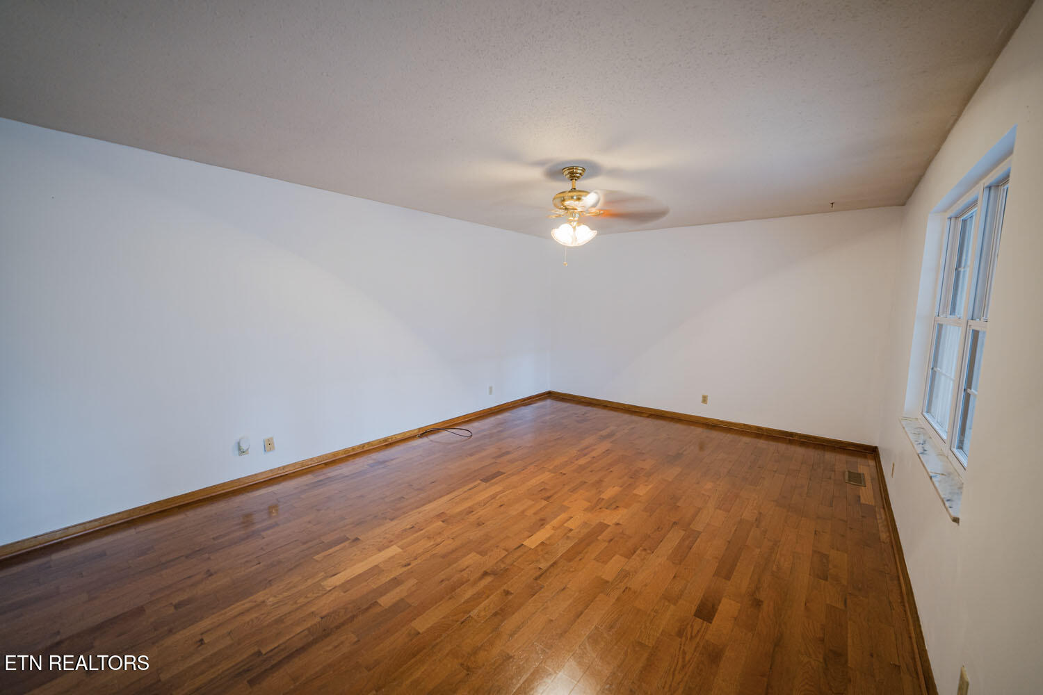 6744 Greenbrook Drive Property Photo 7