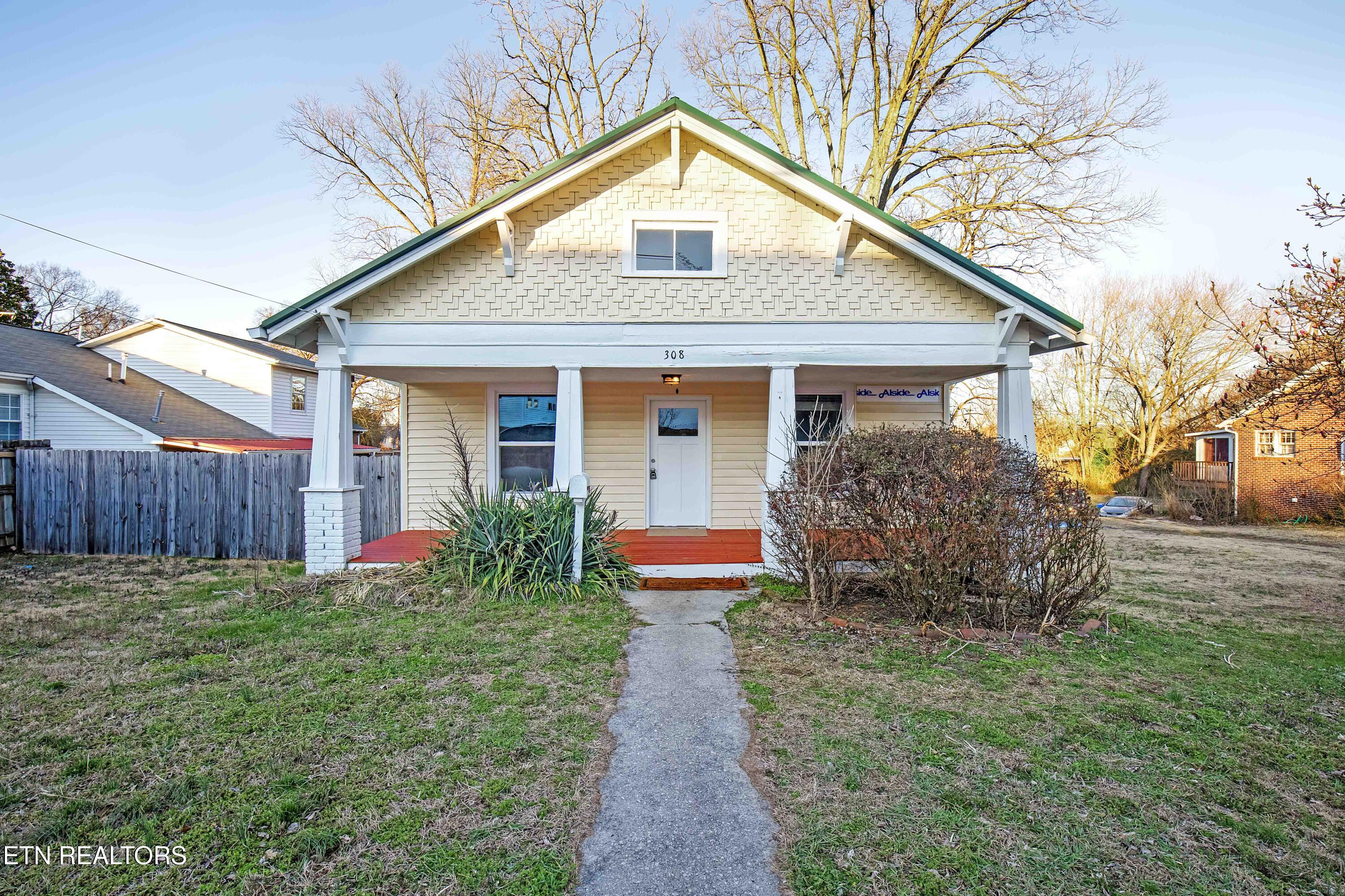 308 Melrose St Property Photo 1