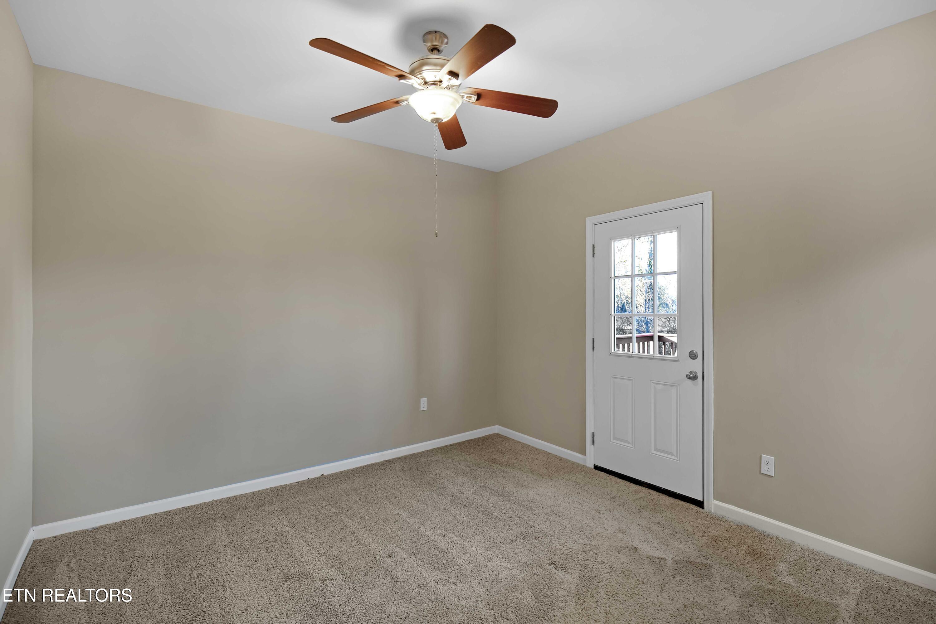 308 Melrose St Property Photo 14
