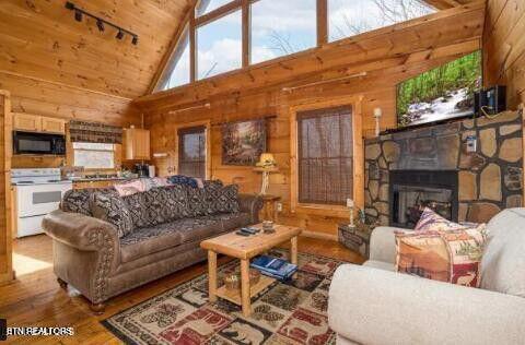 806 Ski View Lane Lane Property Photo 2