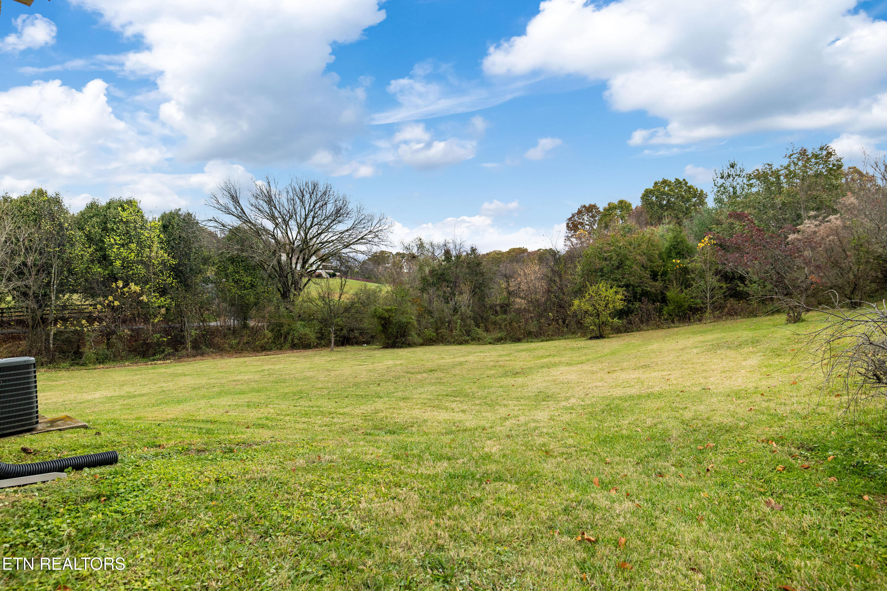 3307 Wildwood Rd Property Photo 4