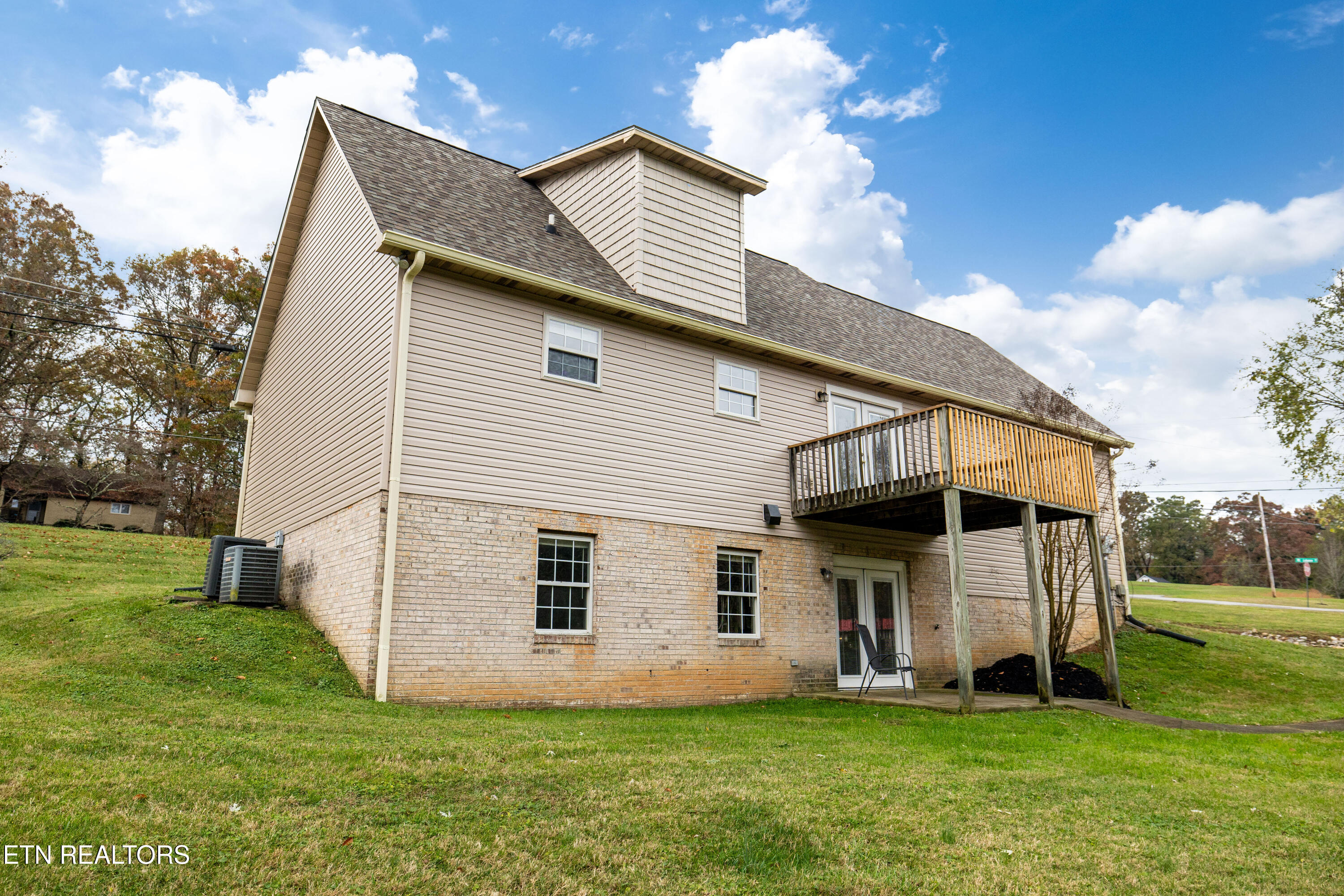 3307 Wildwood Rd Property Photo 5