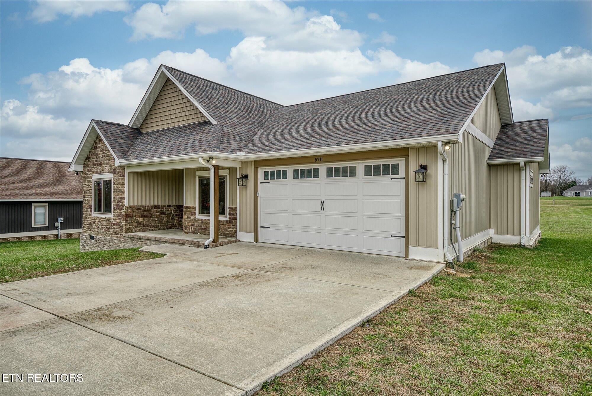 5711 Presley Lane Property Photo