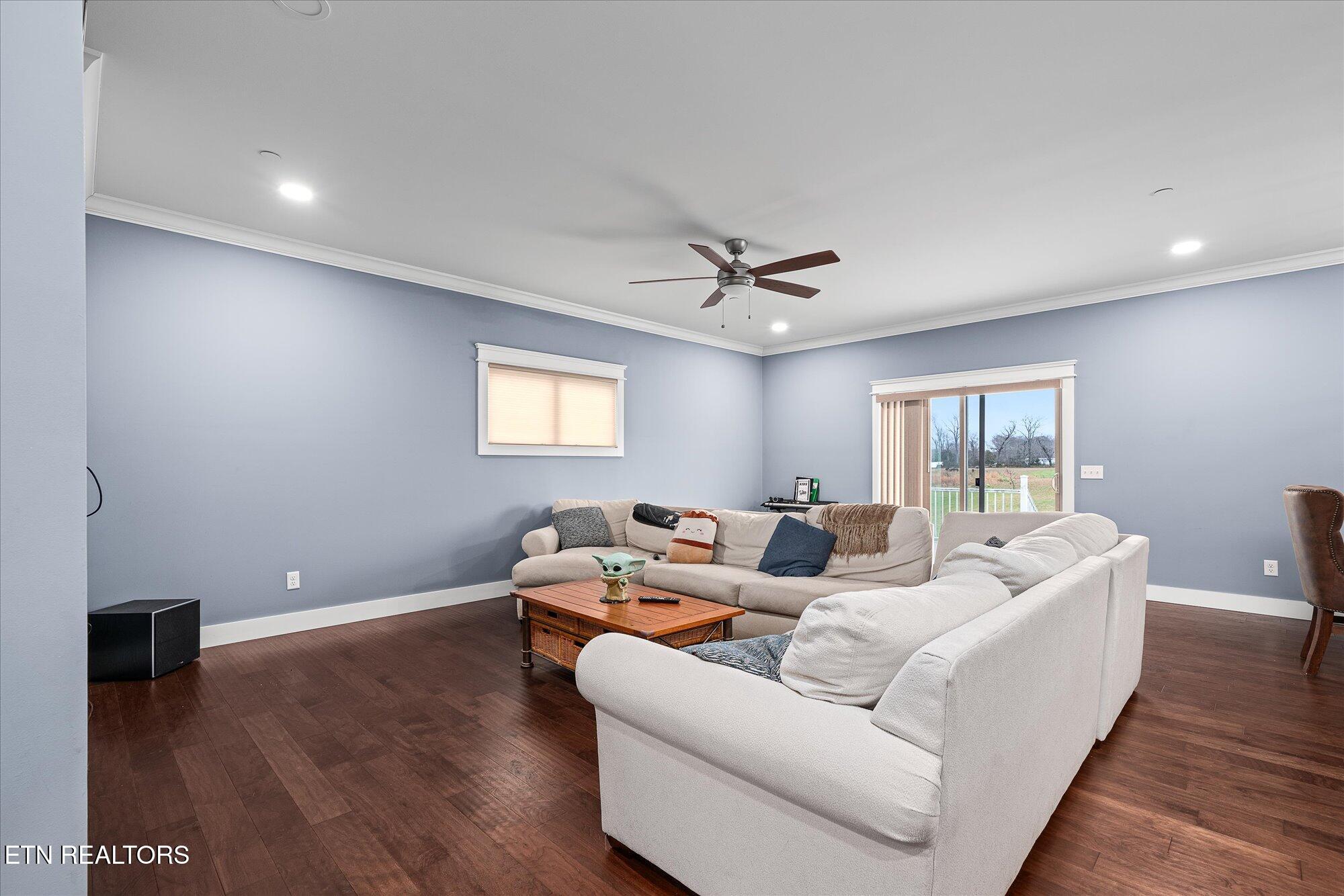 5711 Presley Lane Property Photo 3
