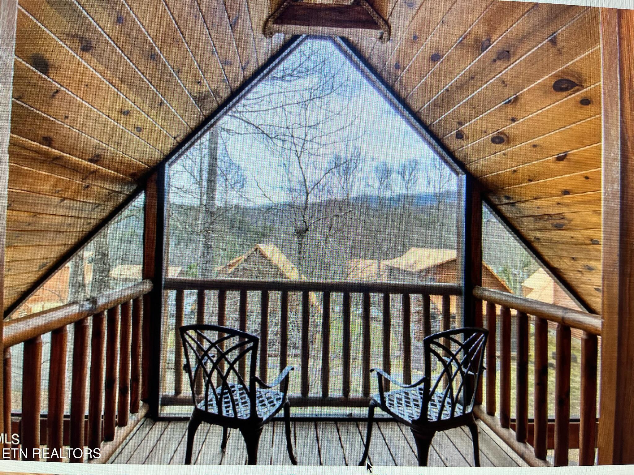 131 White Oak Resort Way Property Photo 1