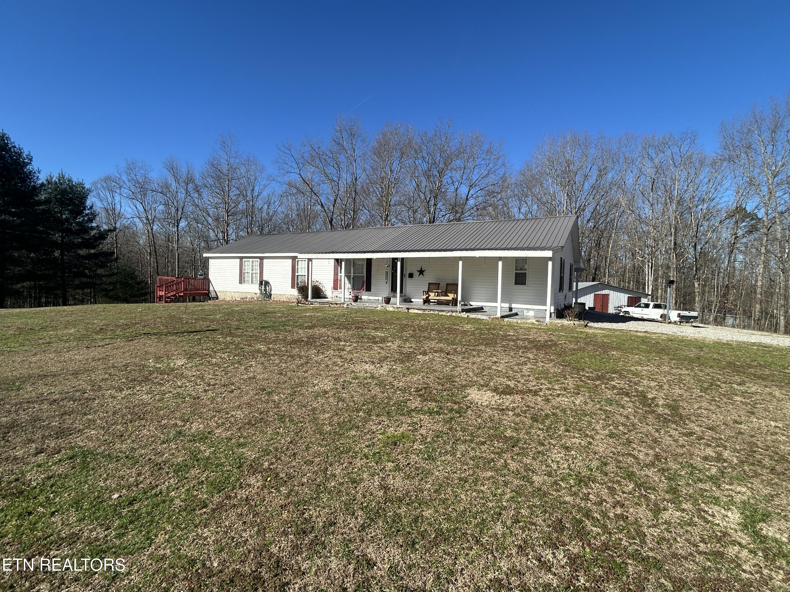 280 Joe Barnett Rd Property Photo 1