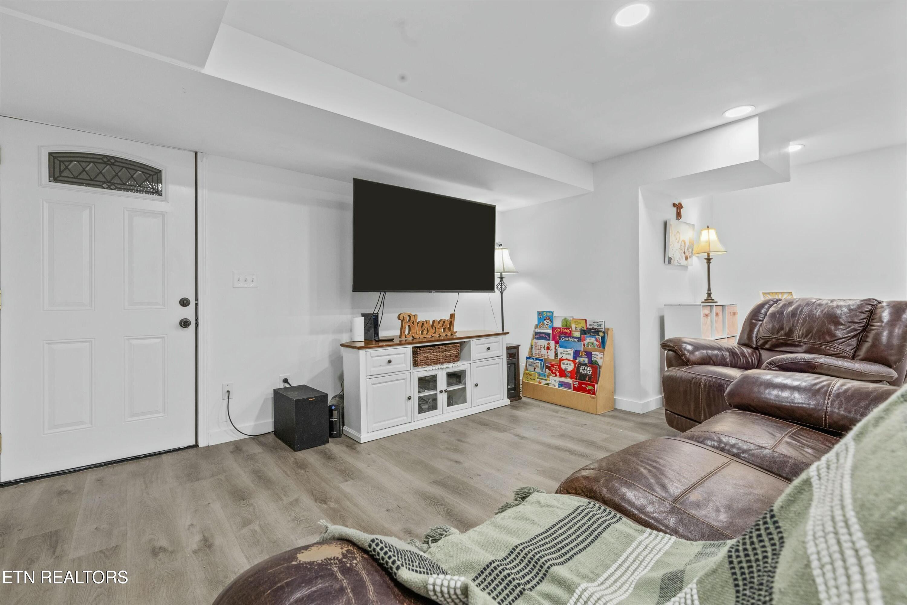 11116 Thornton Drive Property Photo 20