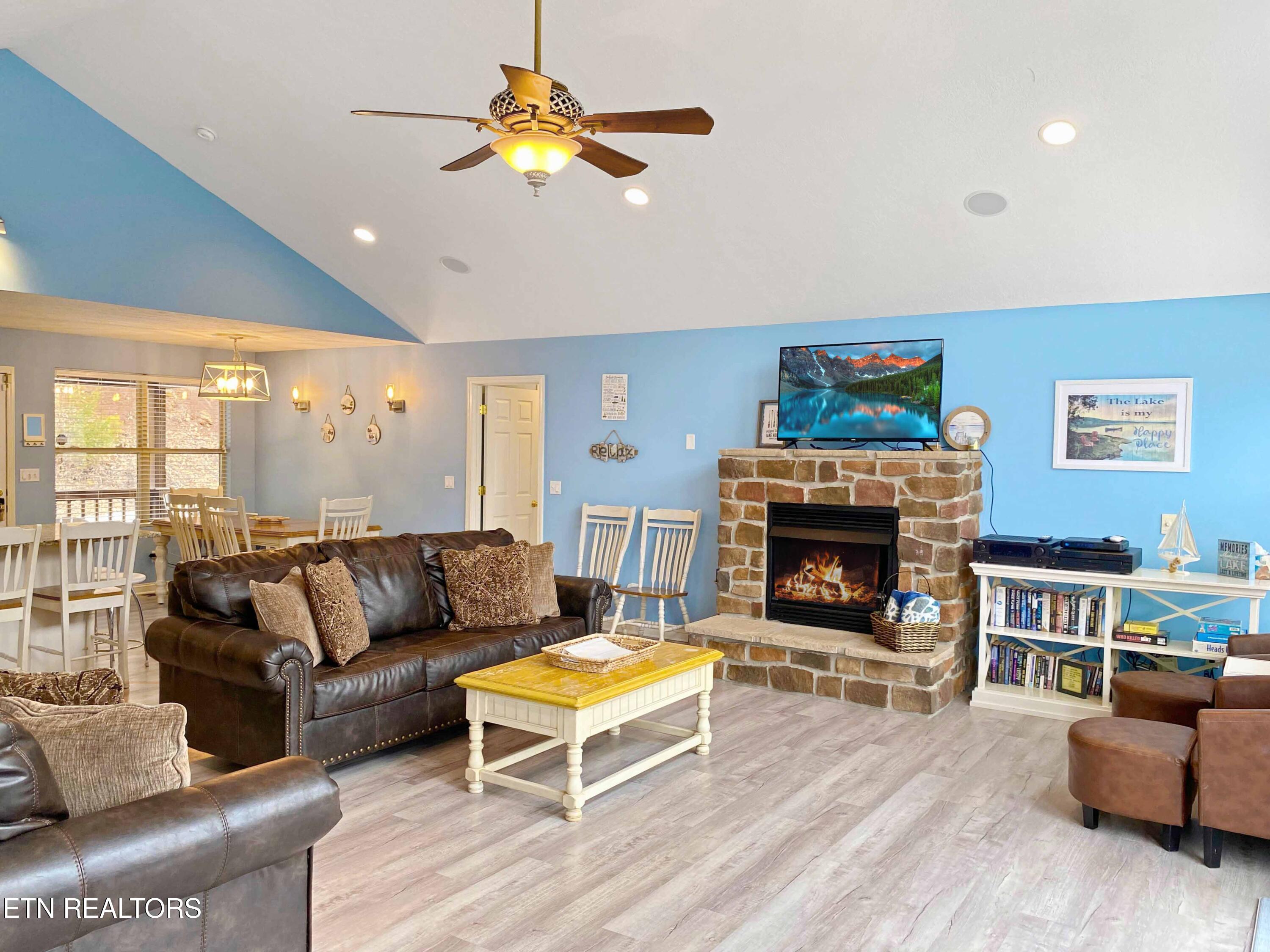 130 Bluewater Lane Property Photo 17