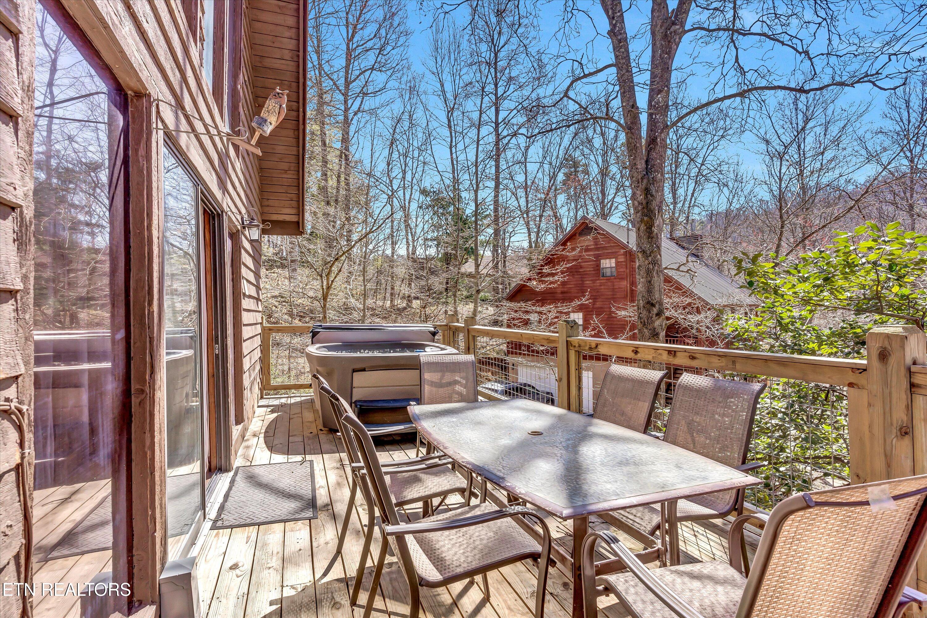 1008 N Ridge Place Property Photo 27