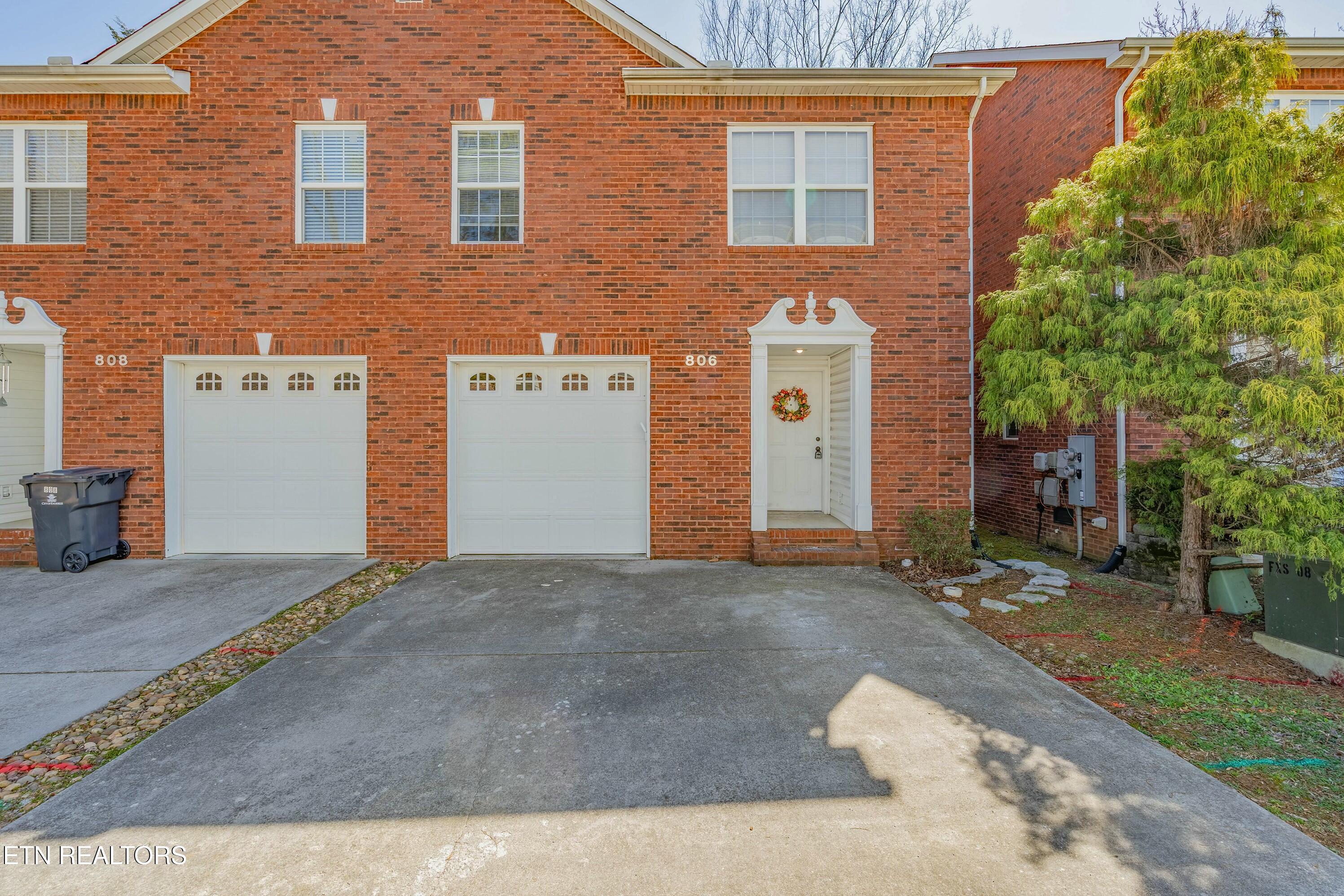 806 Blue Spruce Way Property Photo