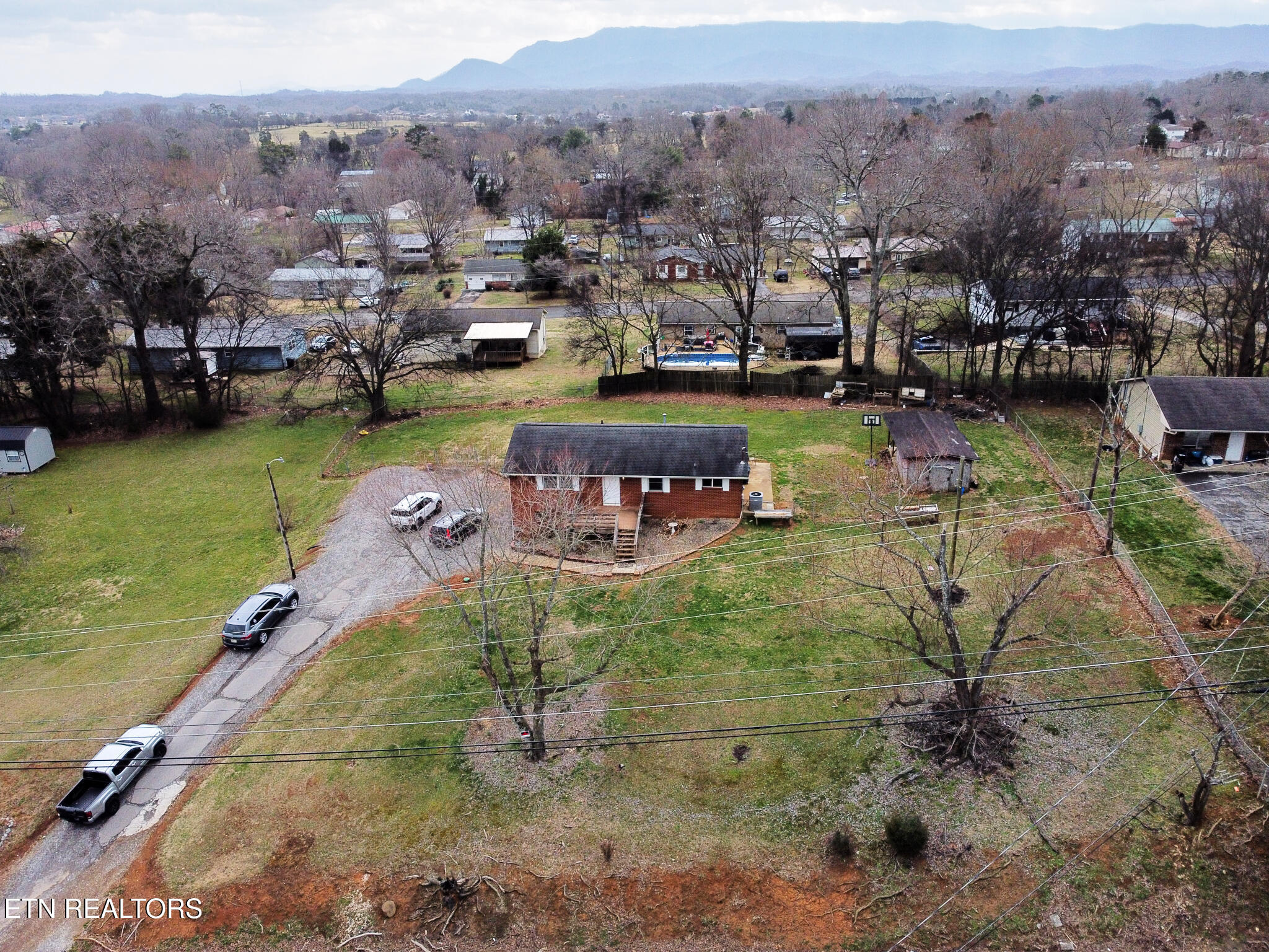 611 Maryville Hwy Property Photo 2