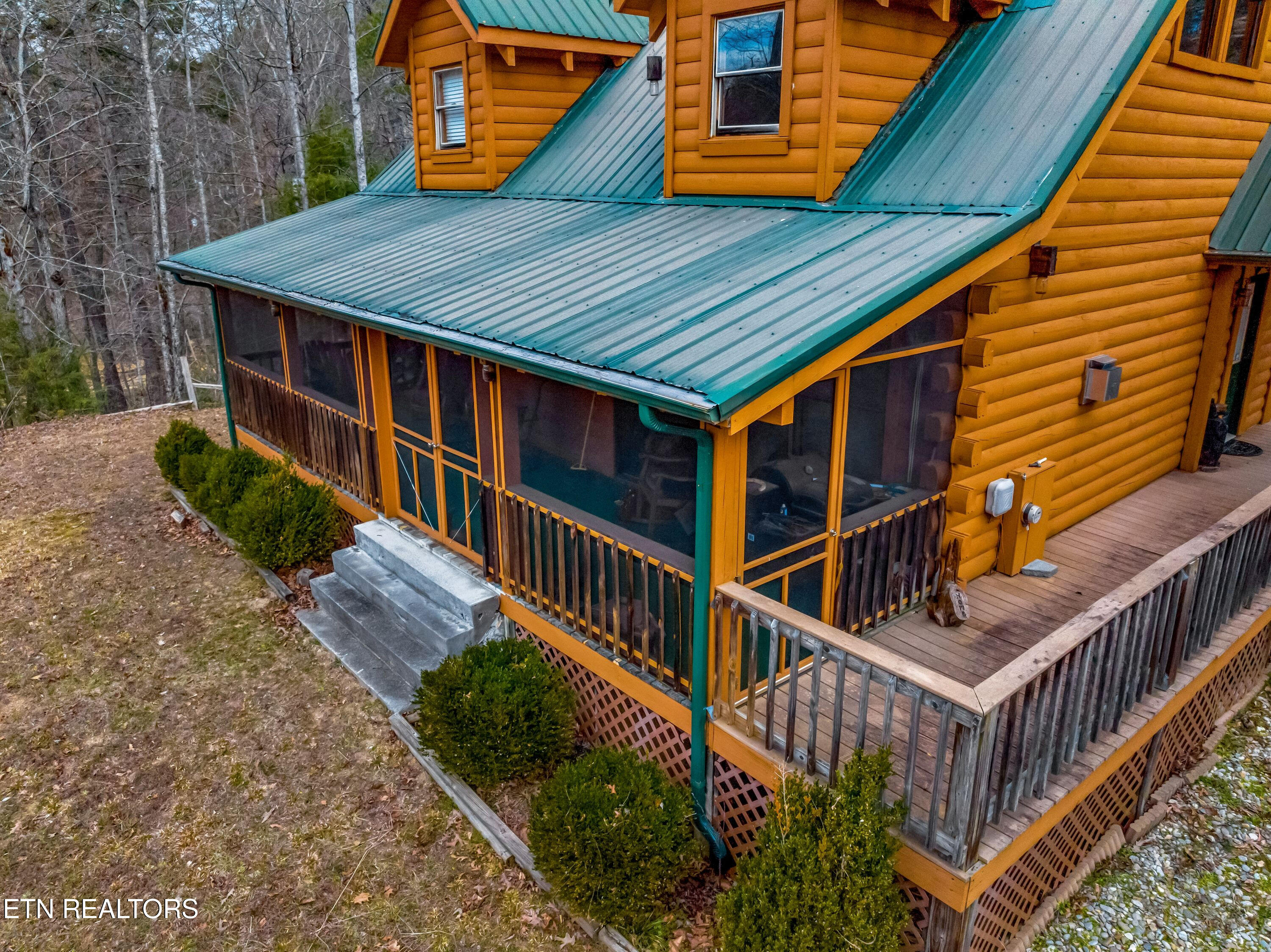 180 Cove Hollow Rd Property Photo 6
