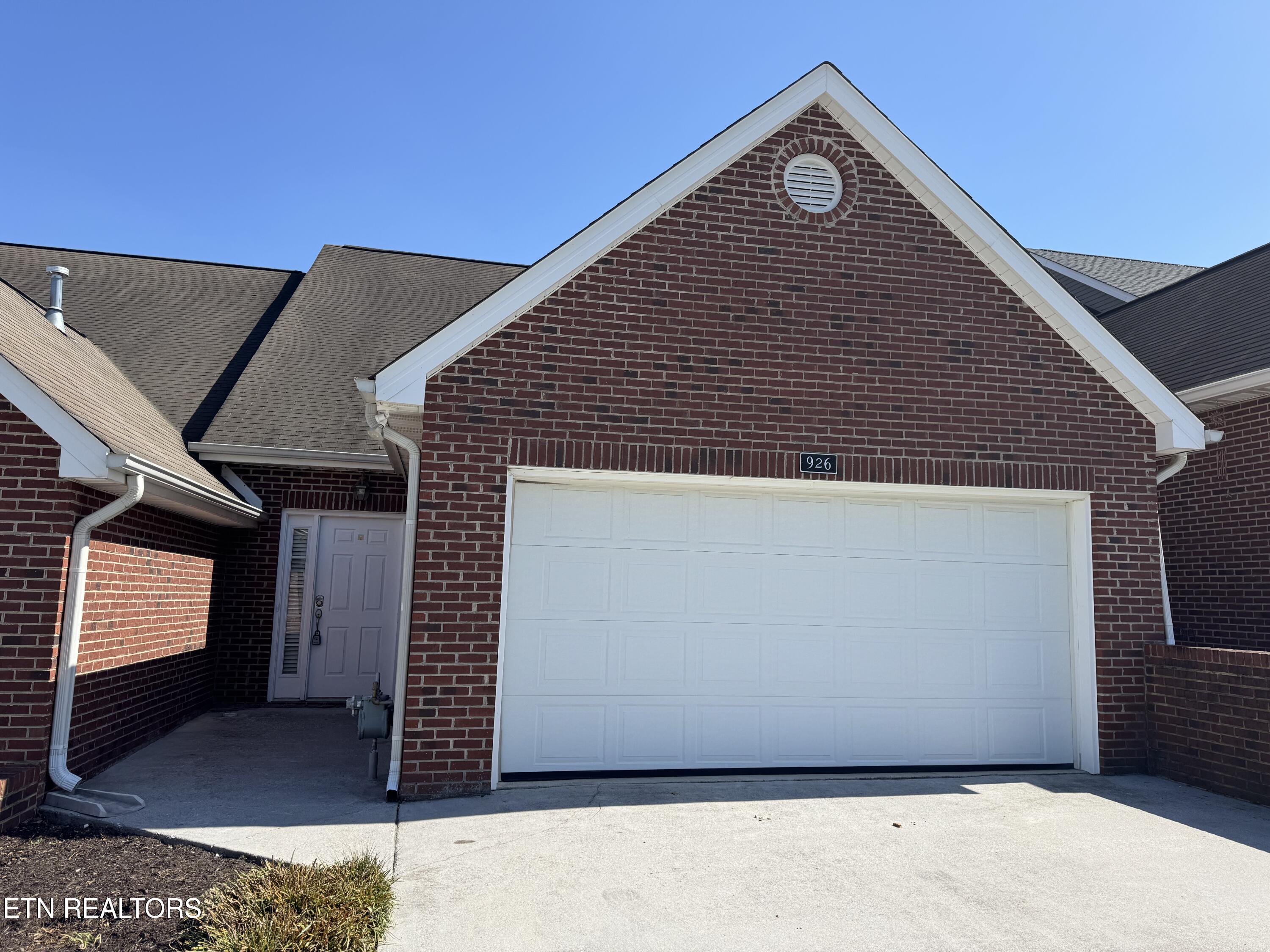 926 Nw Webster Grove Lane Property Photo 1