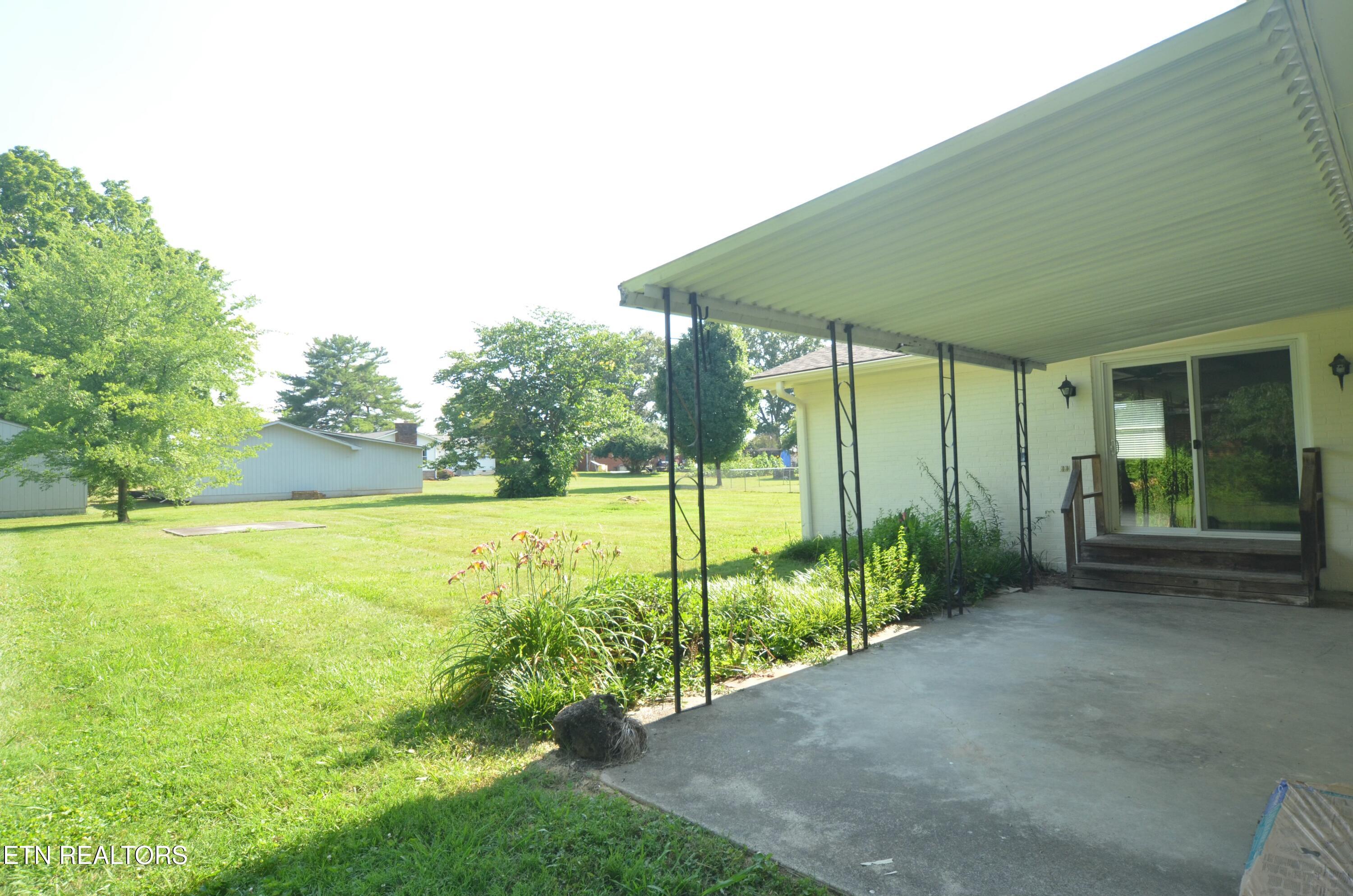 8628 Dolph Drive Property Photo 21