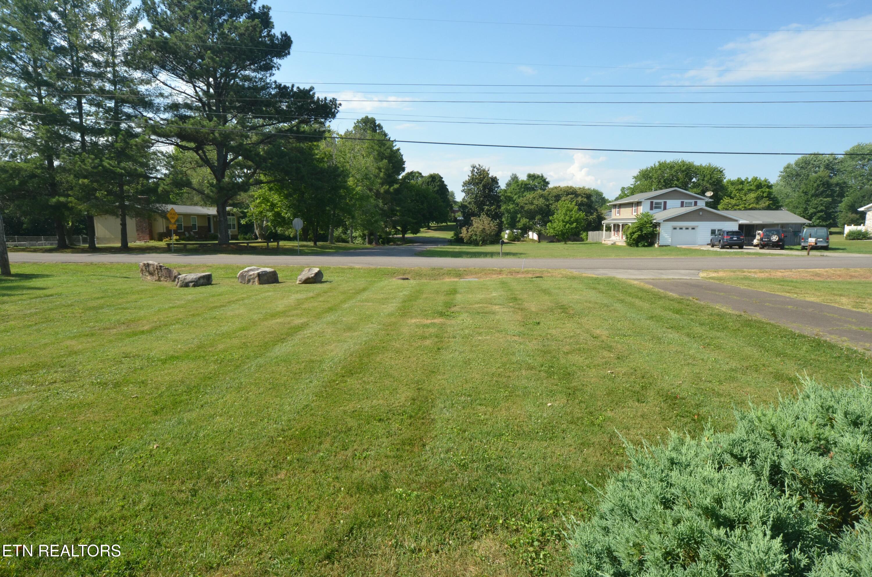 8628 Dolph Drive Property Photo 23