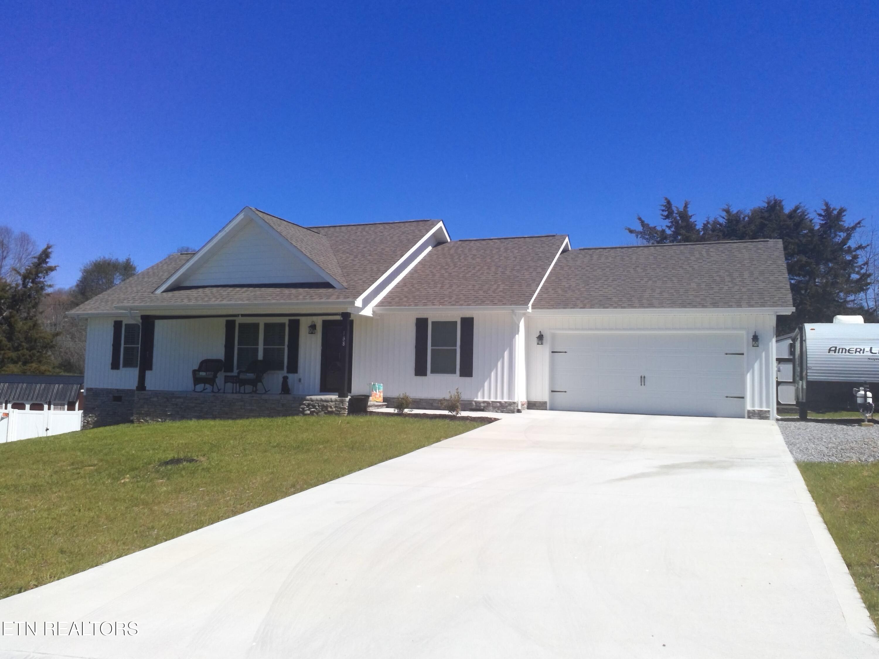 188 Jb St Property Photo 2