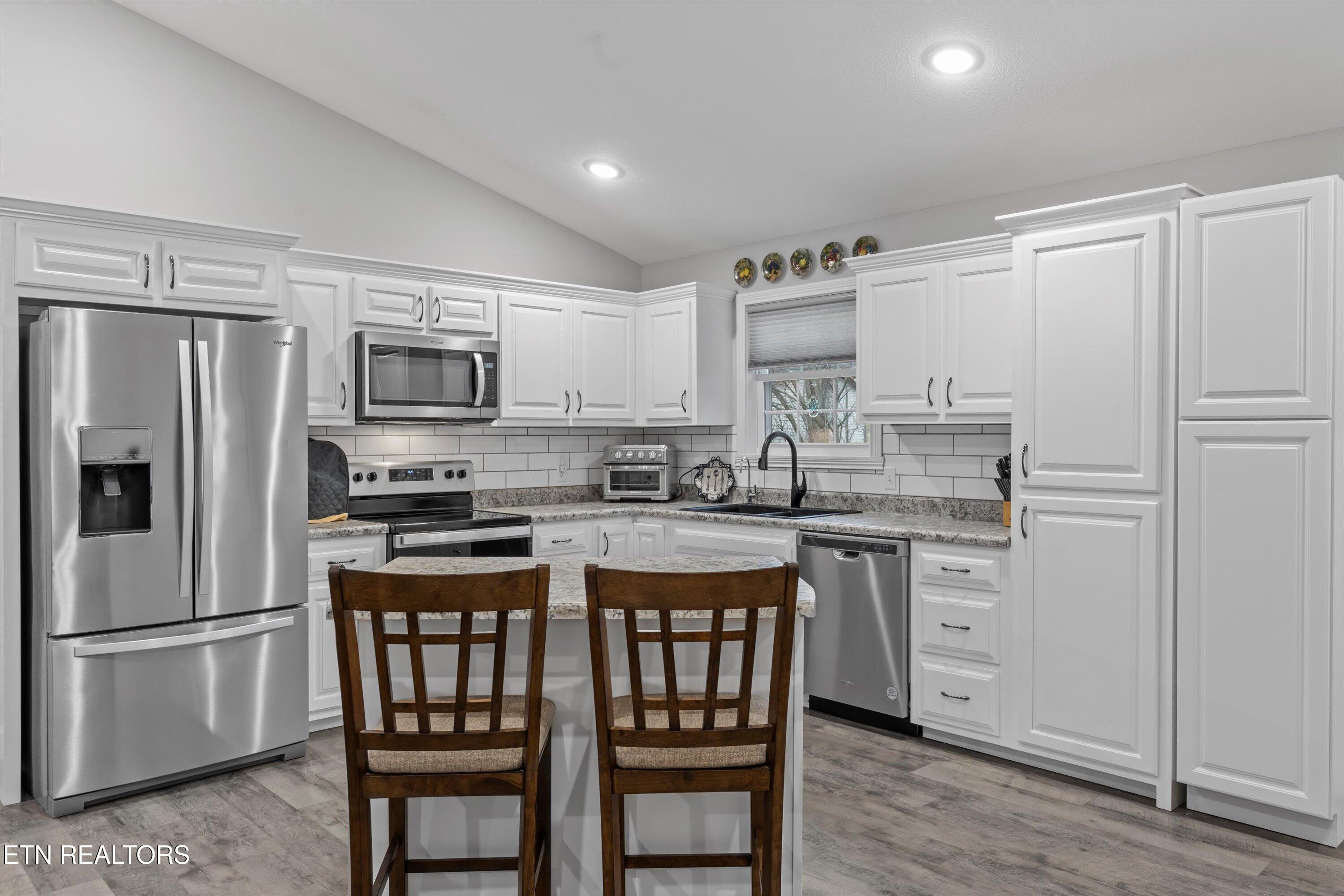188 Jb St Property Photo 14