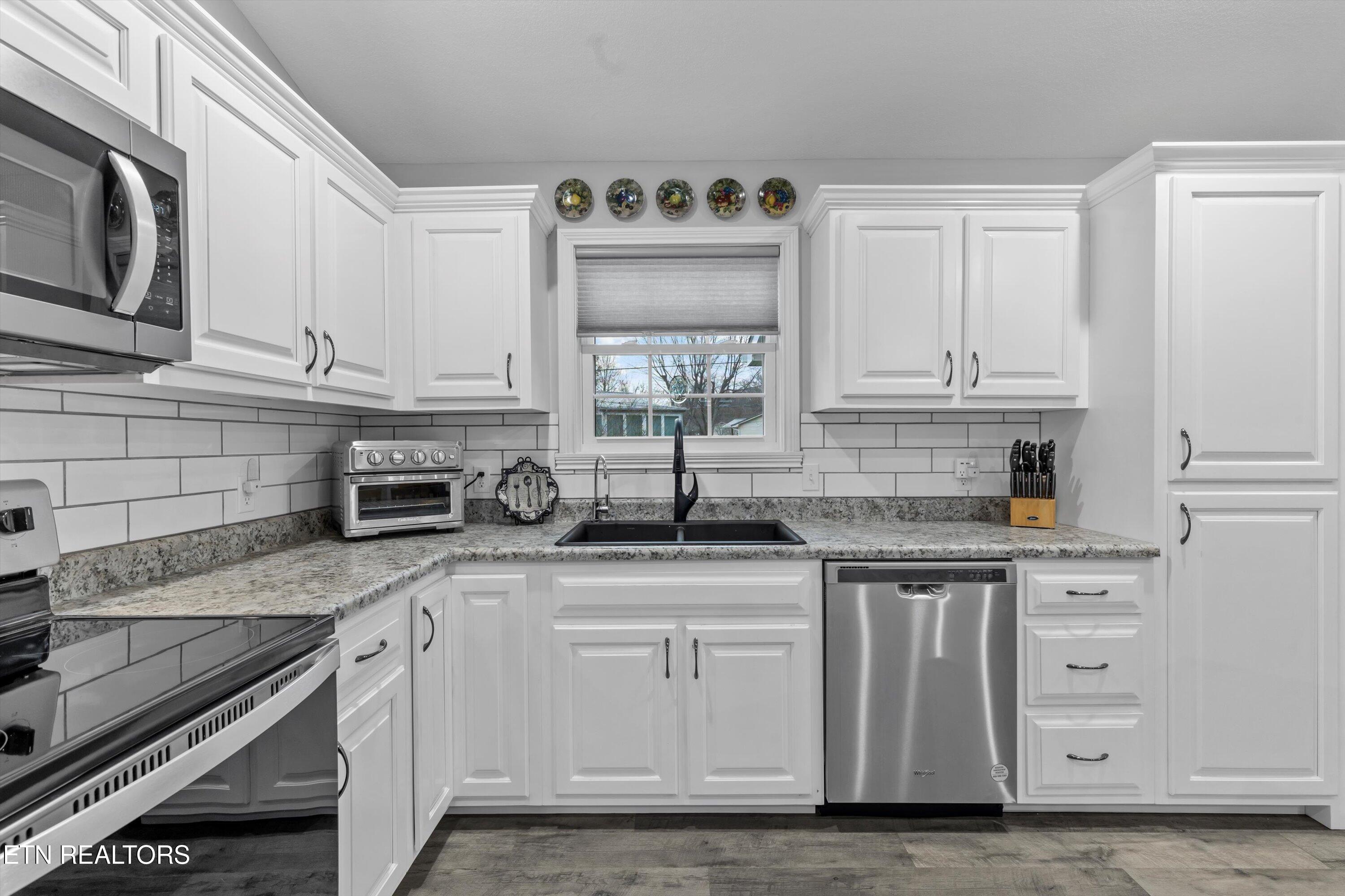 188 Jb St Property Photo 15