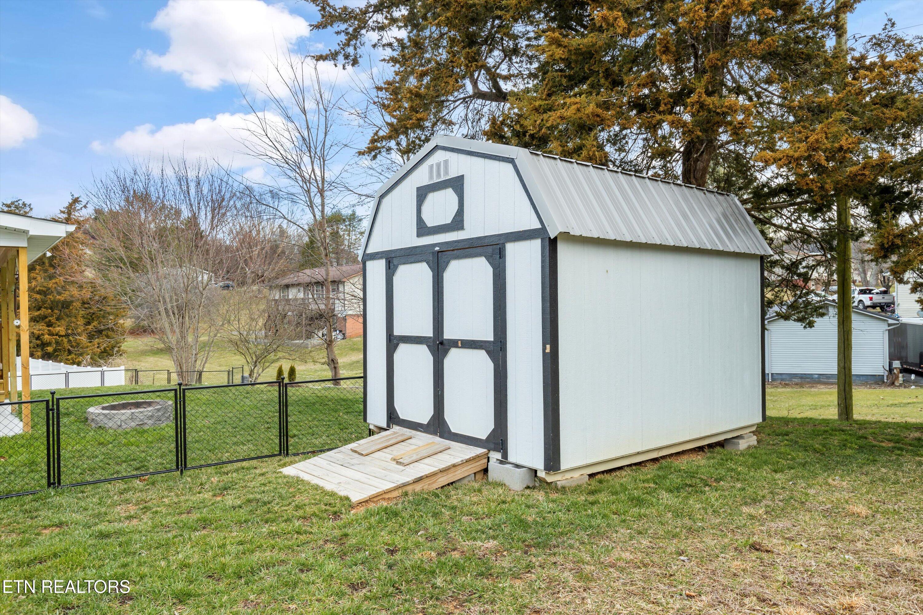 188 Jb St Property Photo 31