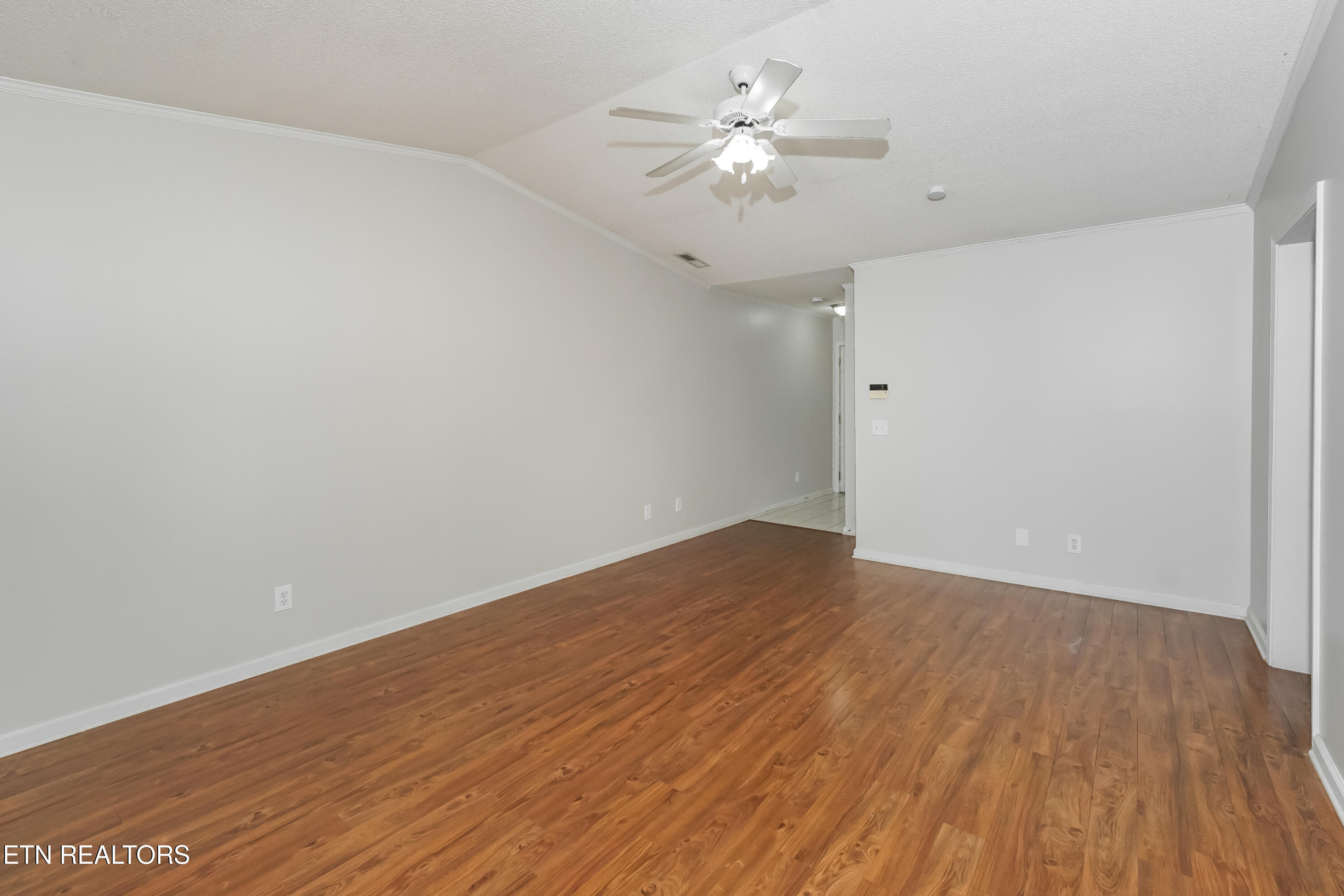 1724 Delmonte Way Property Photo 5