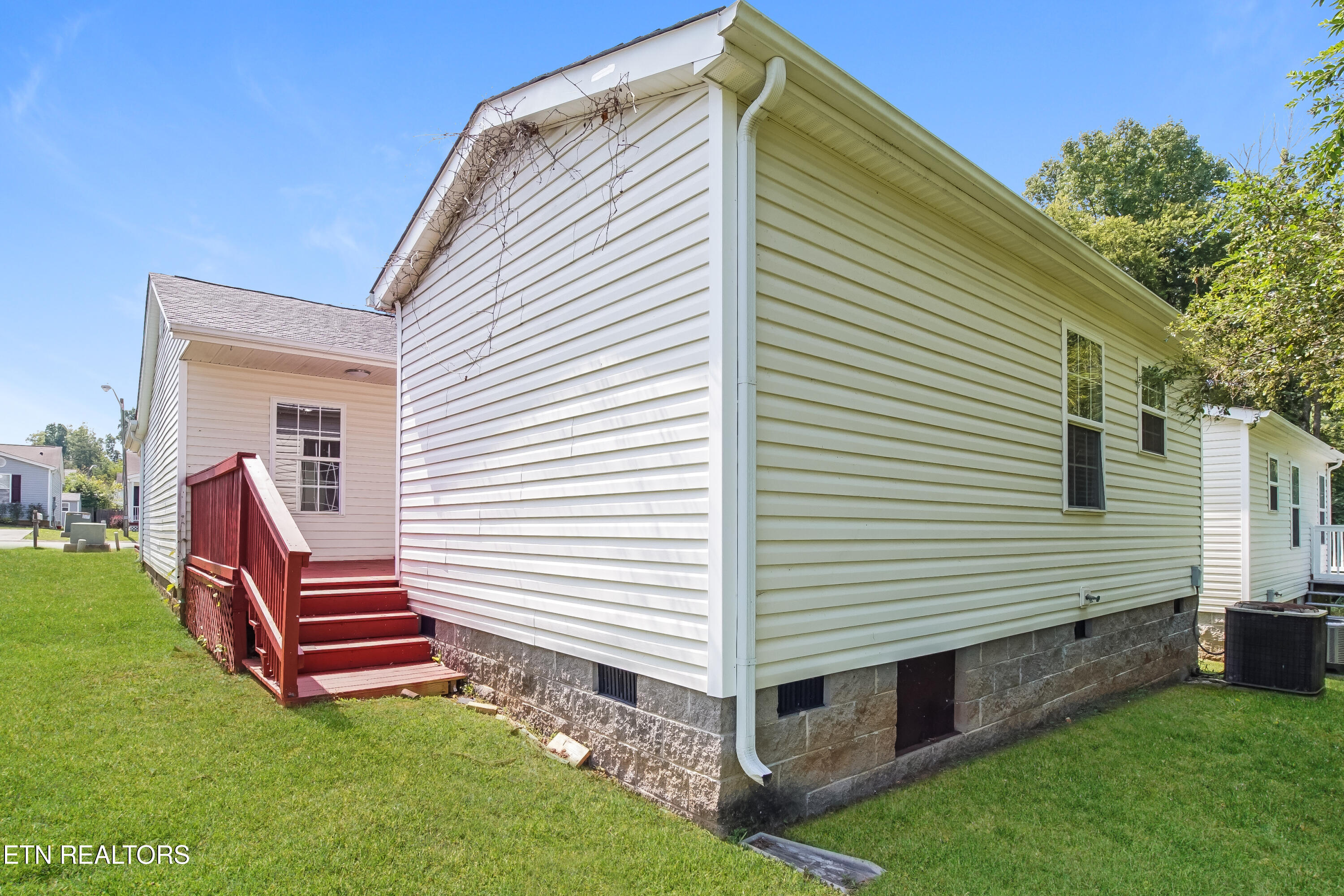 1724 Delmonte Way Property Photo 15