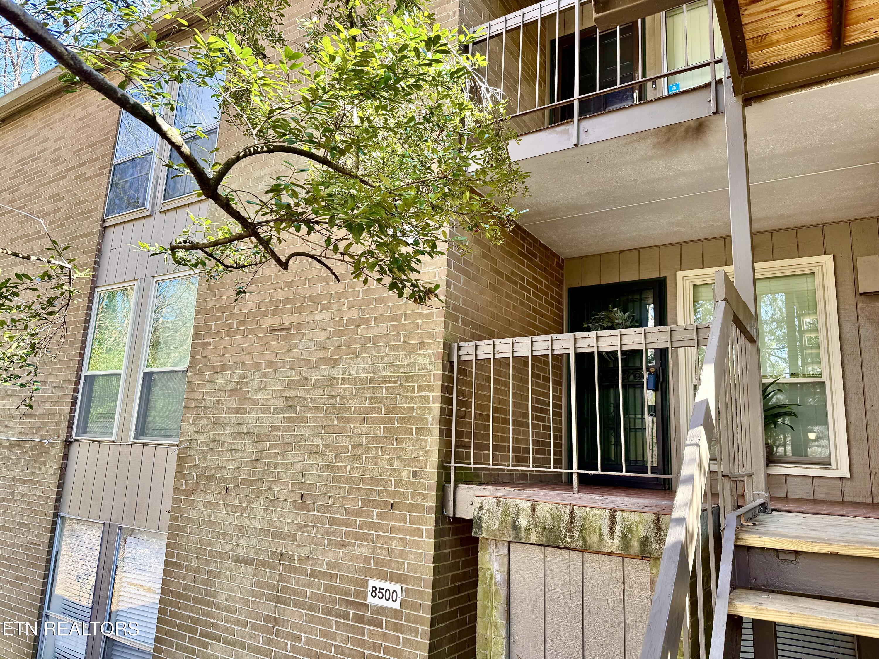 8502 Madrid Court Property Photo 1