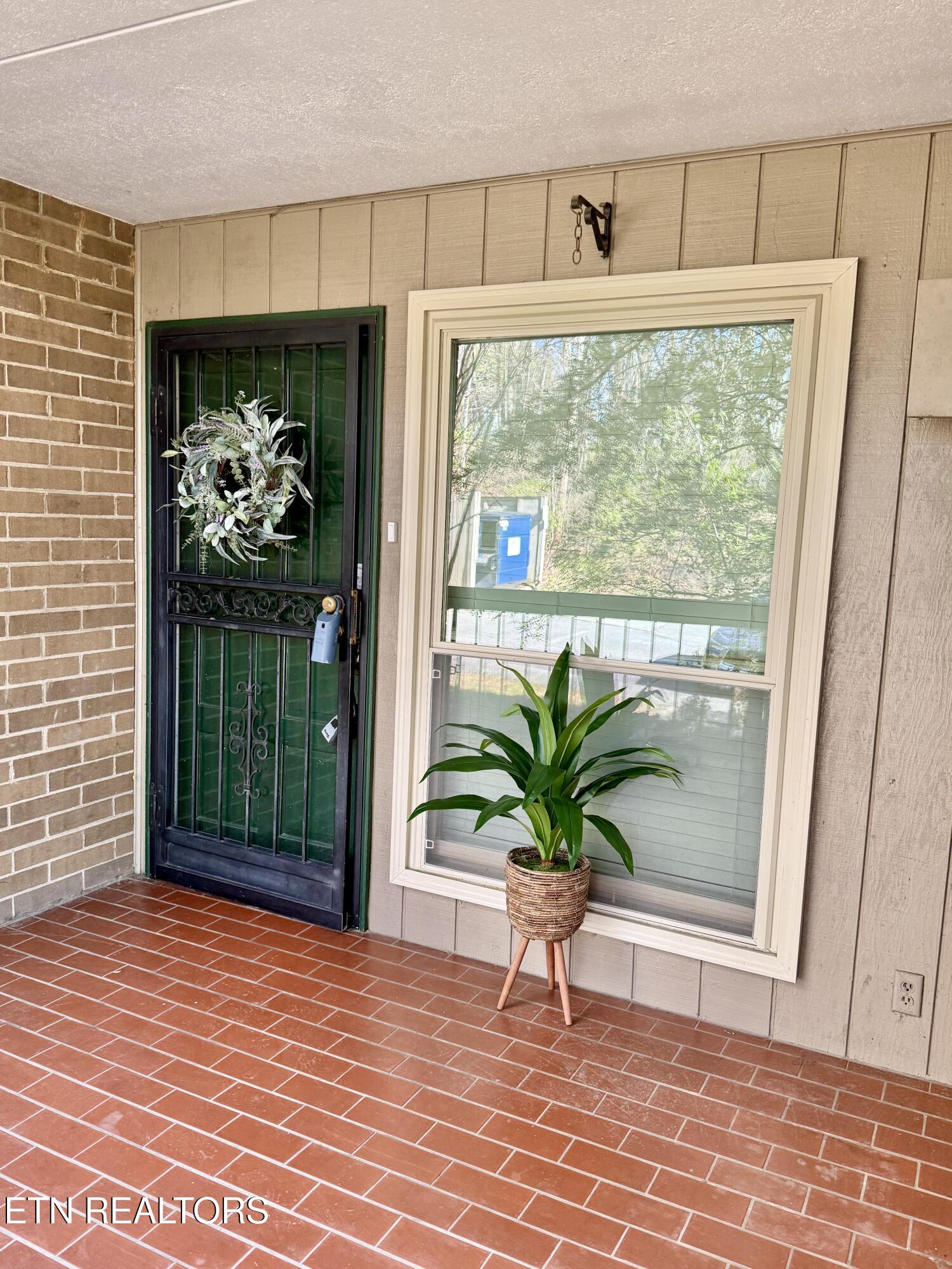 8502 Madrid Court Property Photo 2