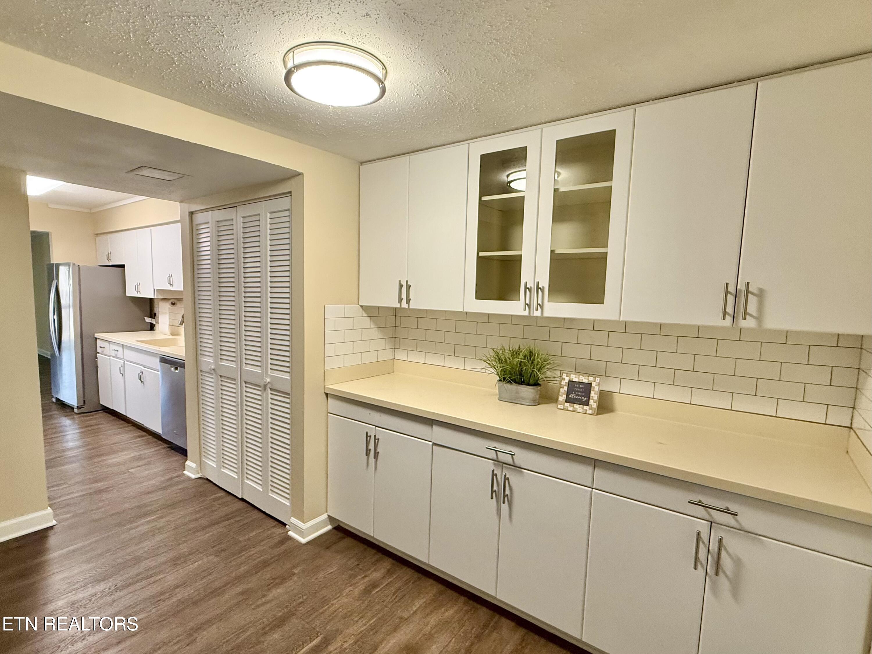 8502 Madrid Court Property Photo 6