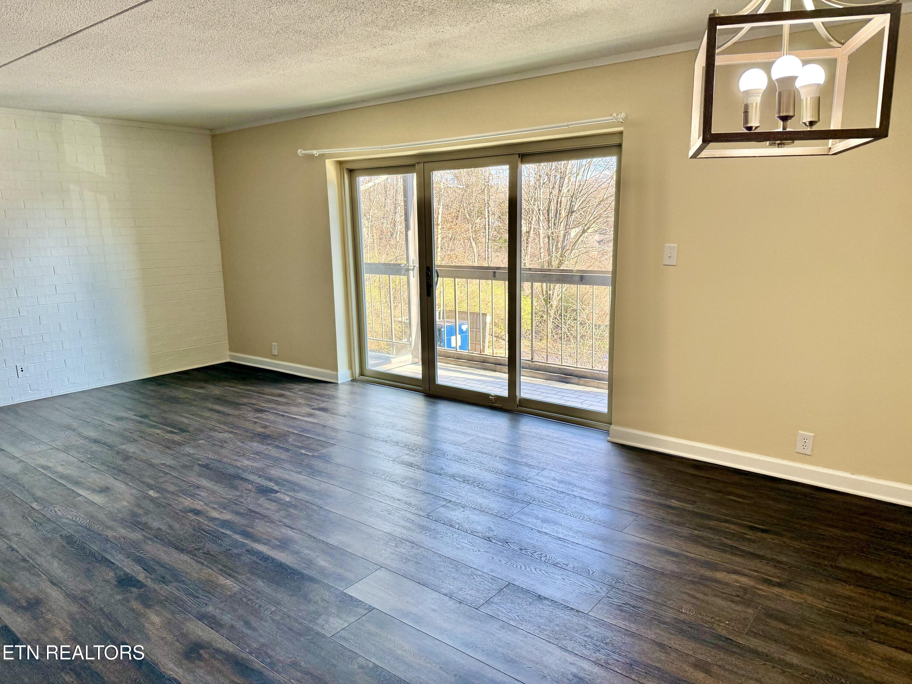 8502 Madrid Court Property Photo 8