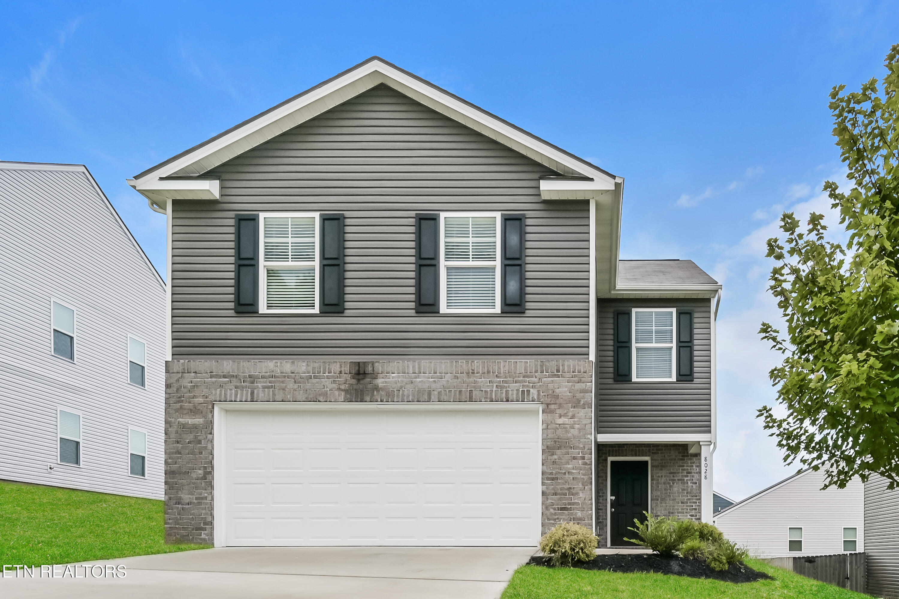 8028 Free Range Lane Property Photo 1