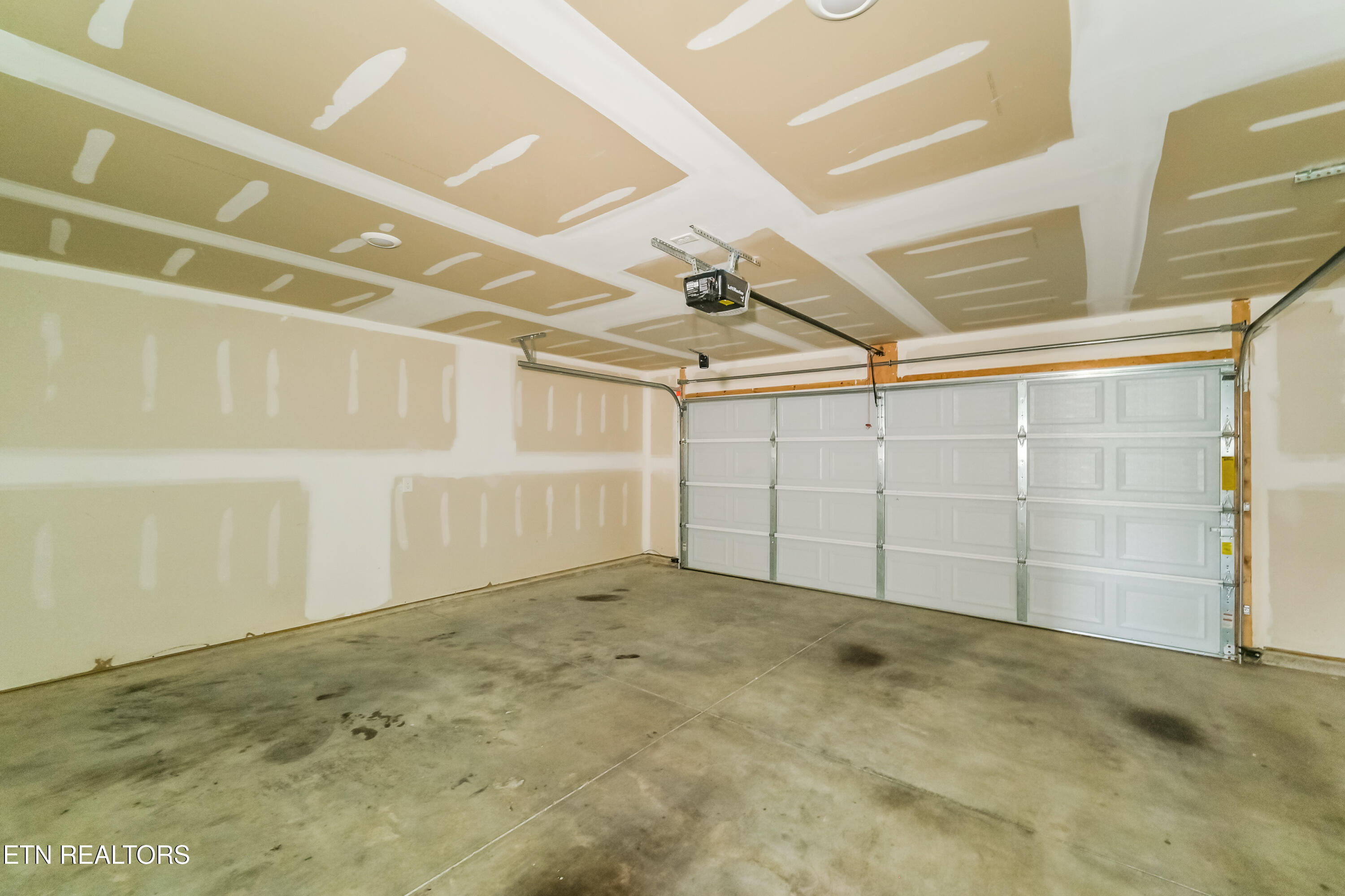 8028 Free Range Lane Property Photo 16