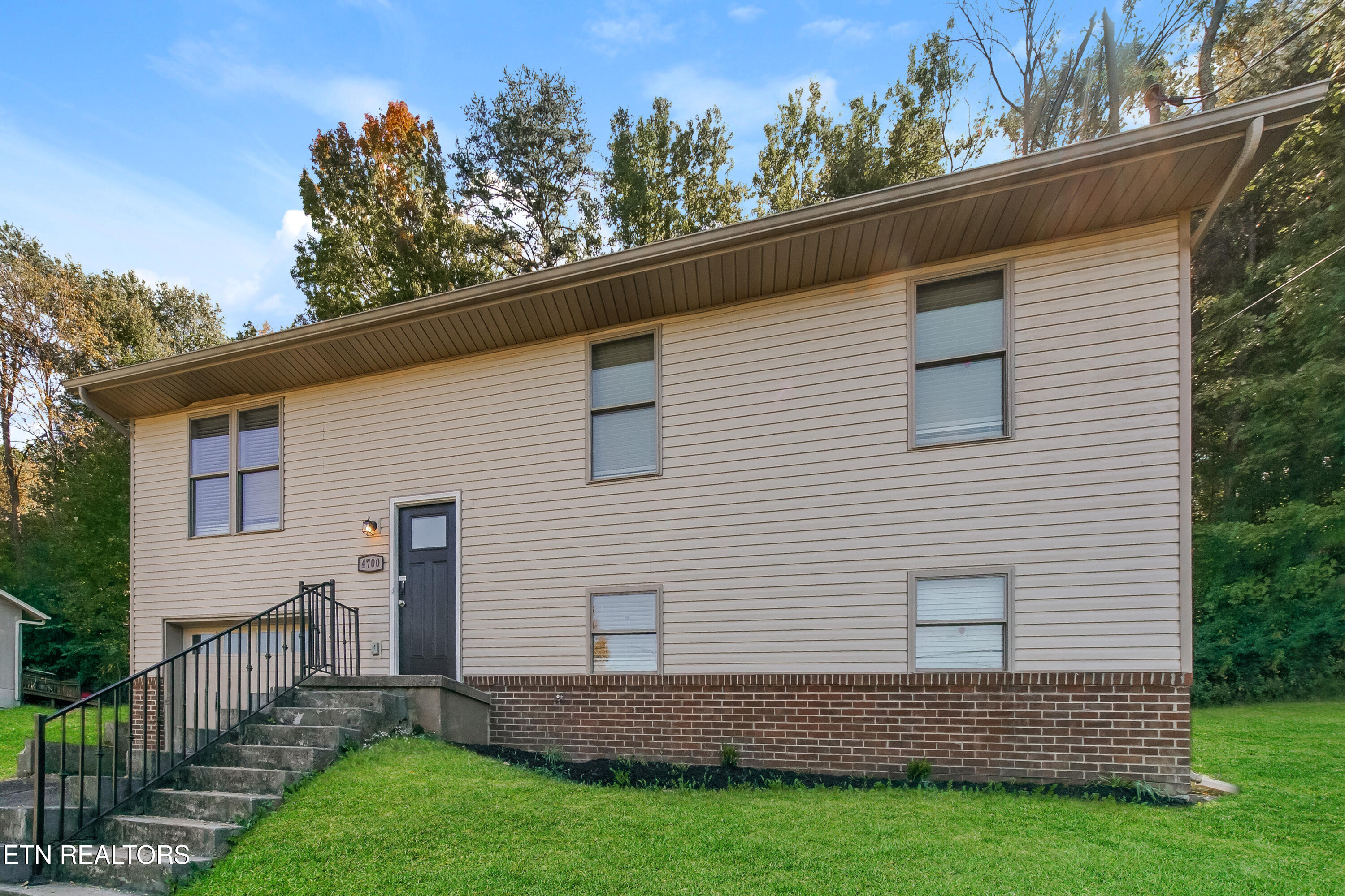 4700 Skyview Drive Property Photo 5