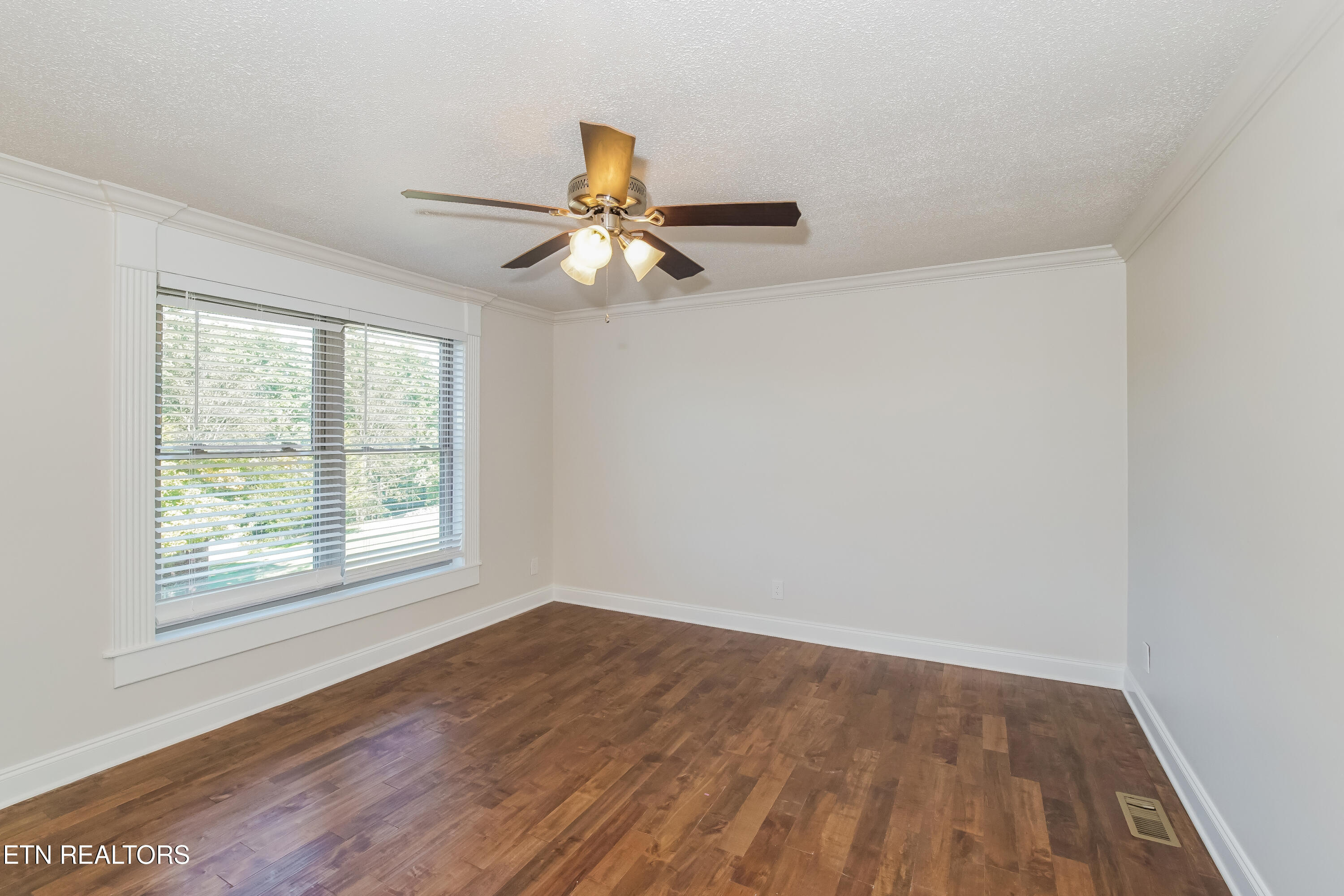 4700 Skyview Drive Property Photo 6