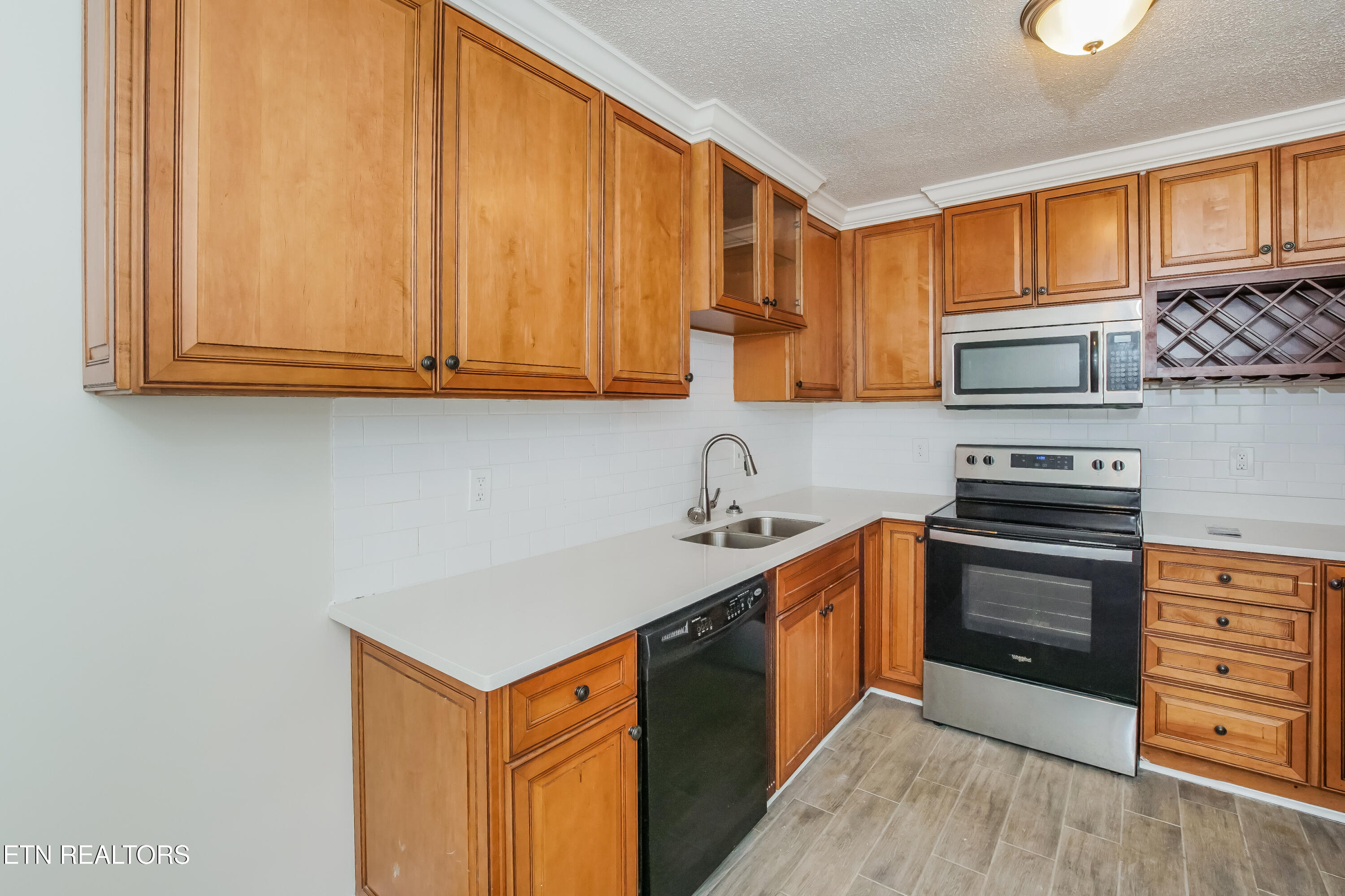 4700 Skyview Drive Property Photo 8
