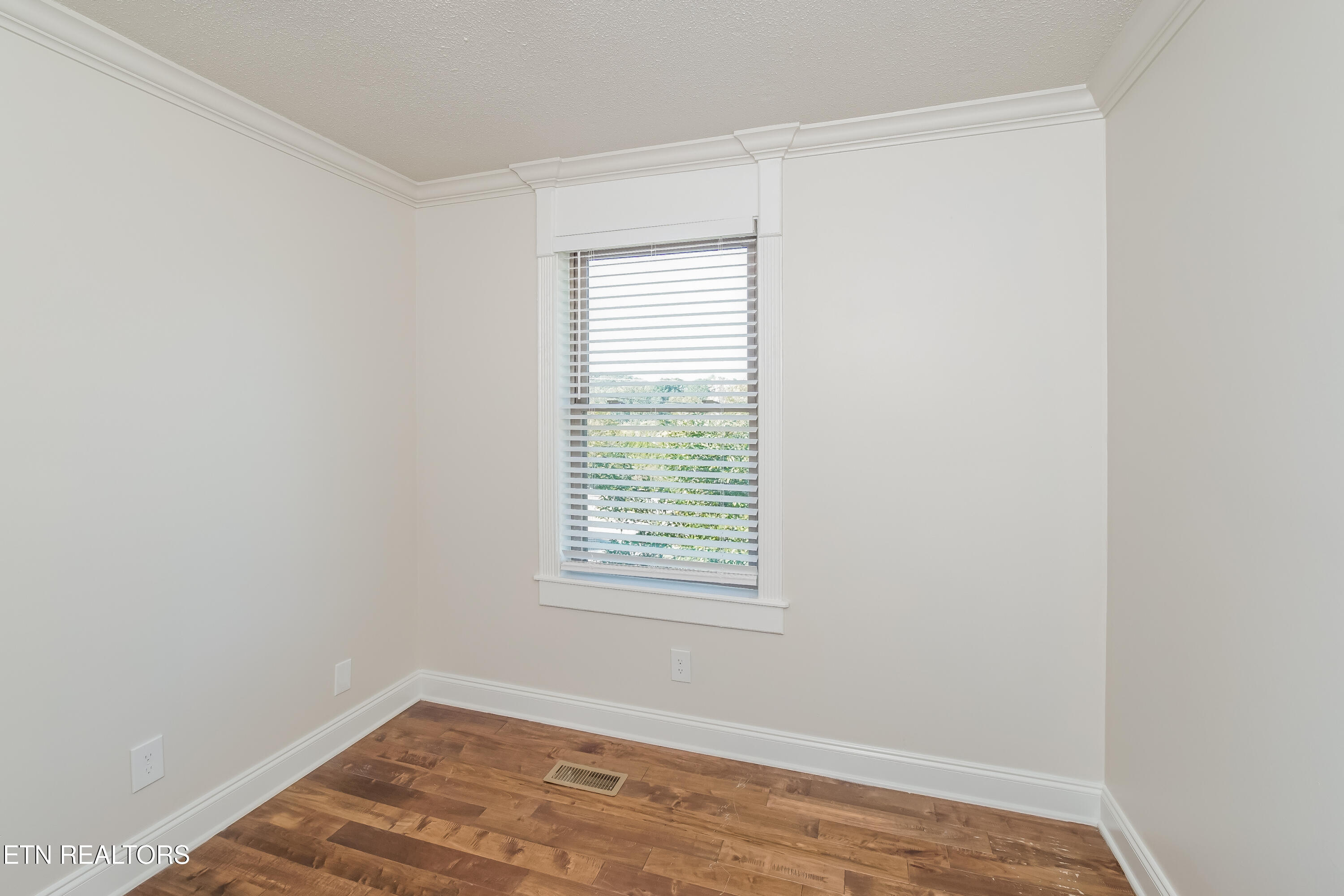 4700 Skyview Drive Property Photo 12