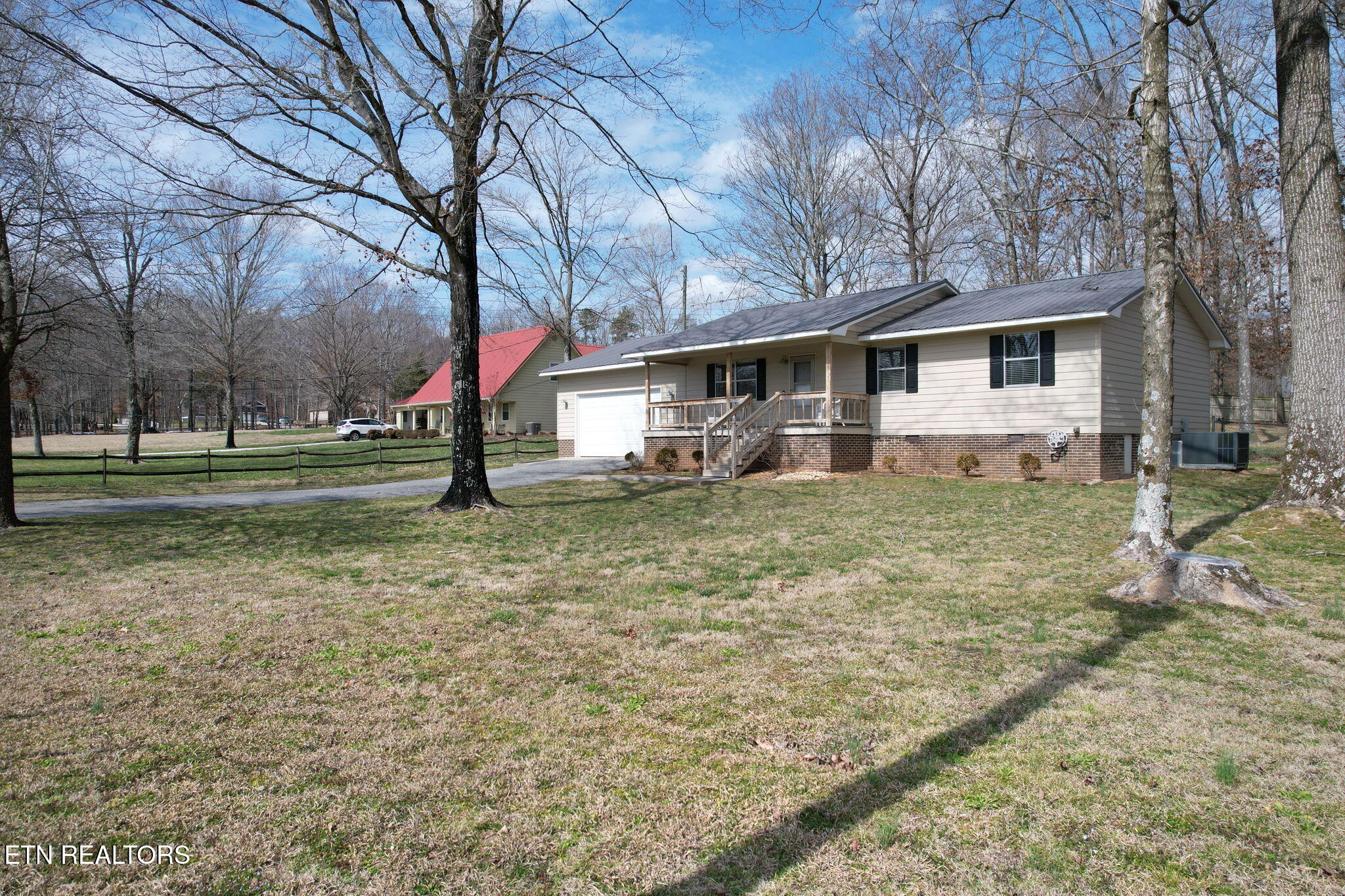 373 Ne Old Tasso Place Property Photo 5