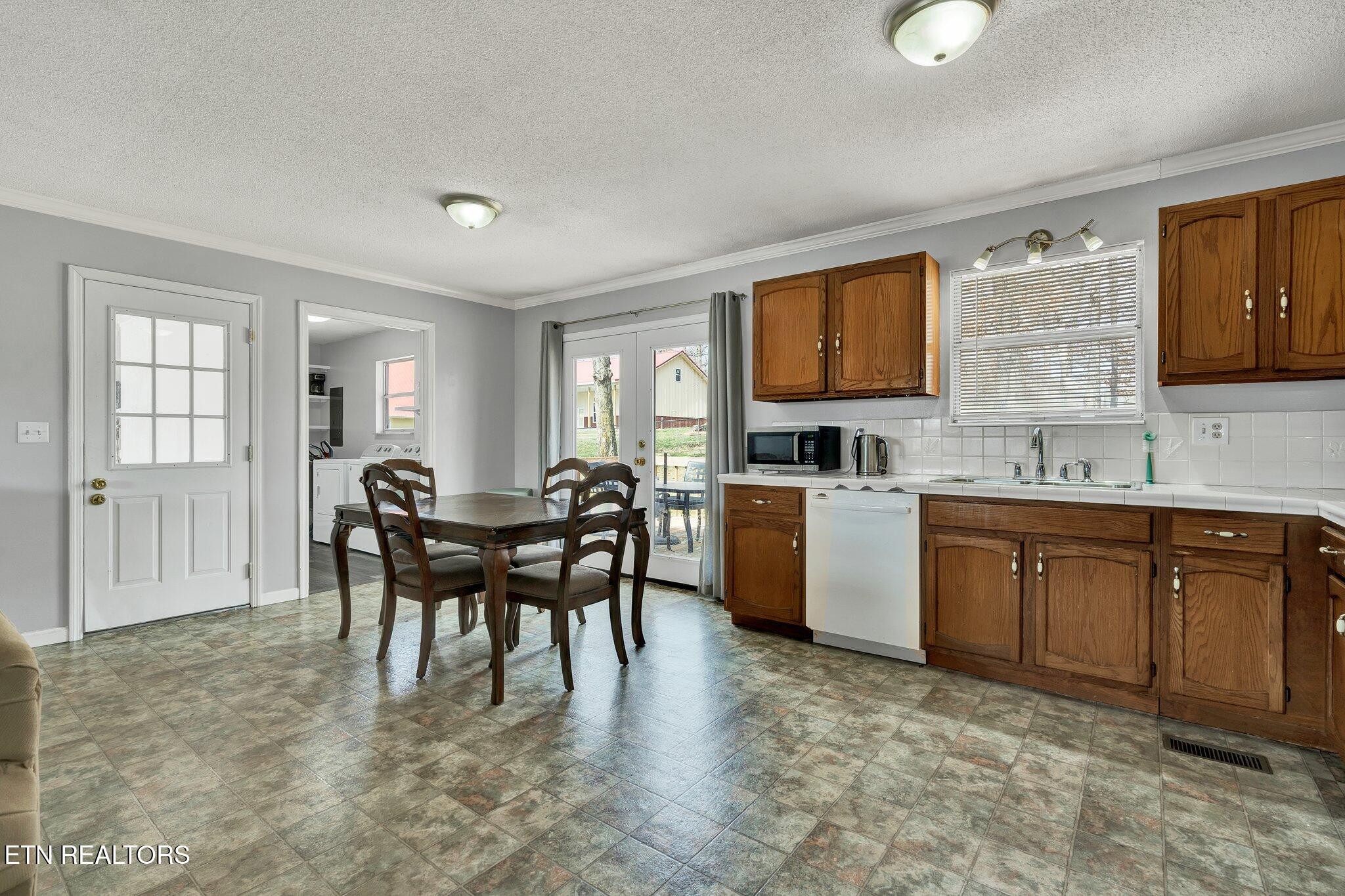 373 Ne Old Tasso Place Property Photo 16