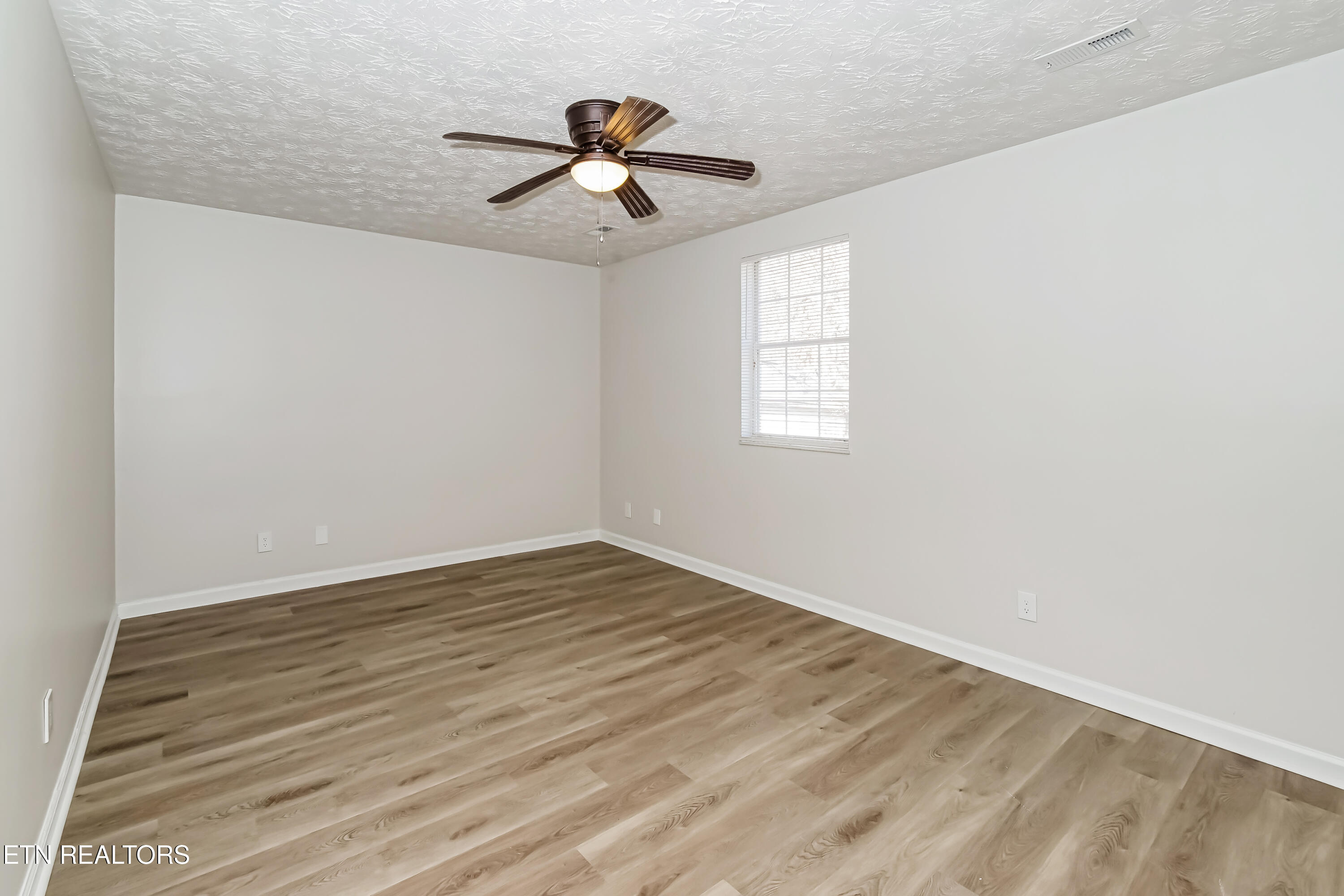 6932 Saint Croix Lane Property Photo 10