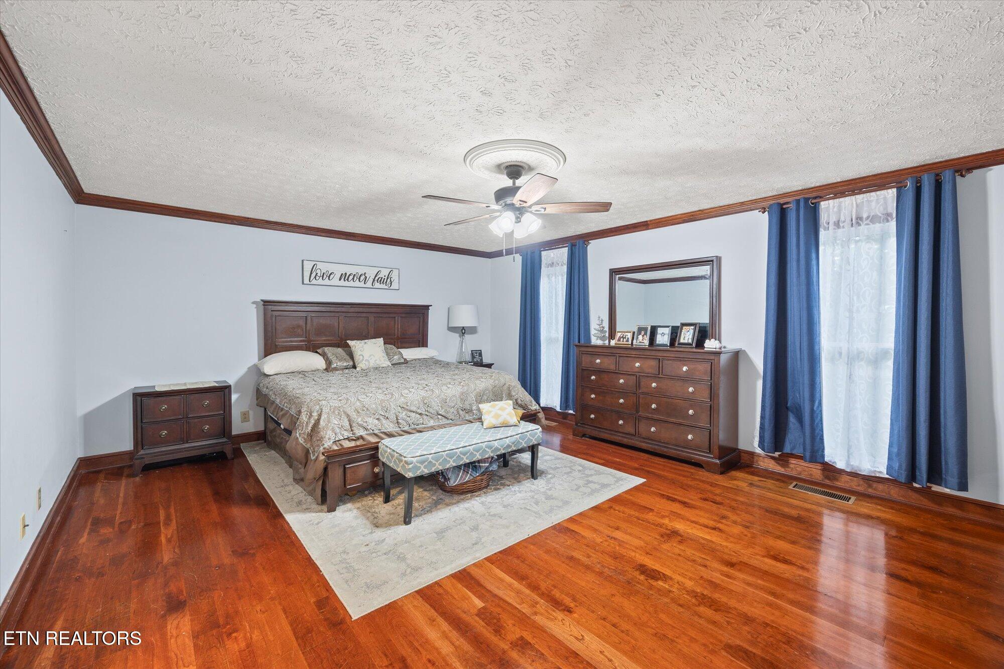 383 Hermitage Ave Property Photo 14