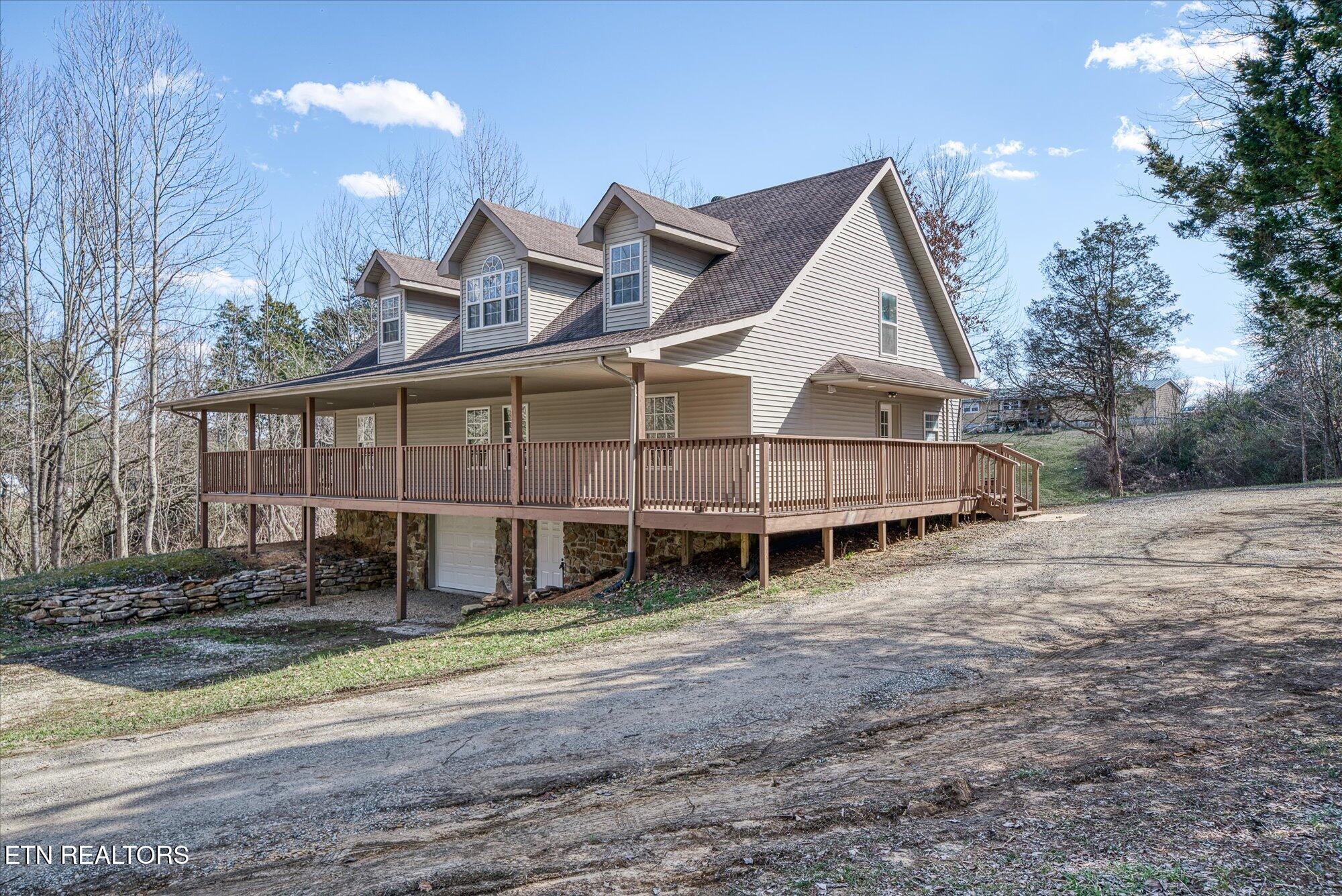 185 Tubular Drive Property Photo