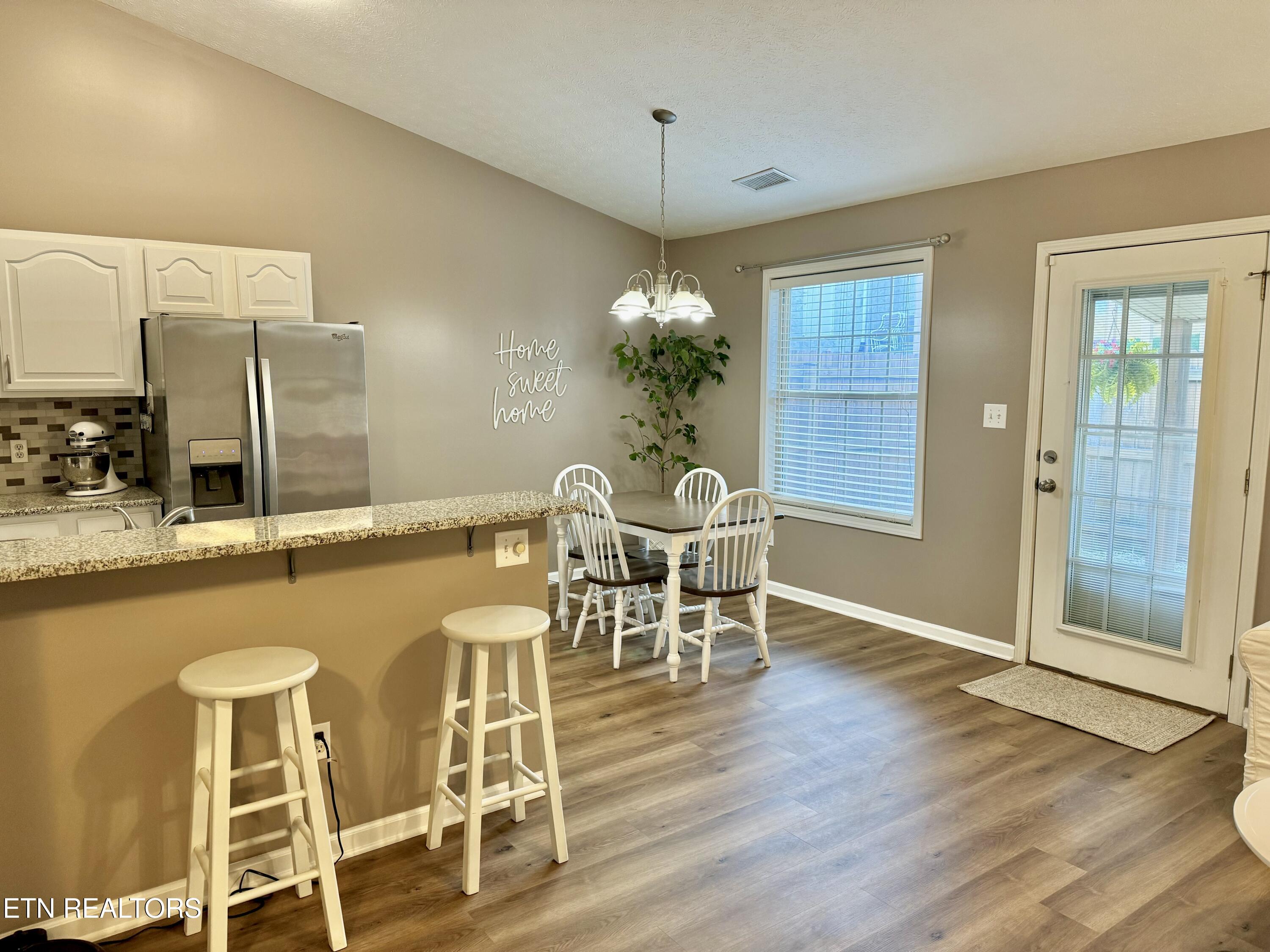 1704 Appian Way Property Photo 8