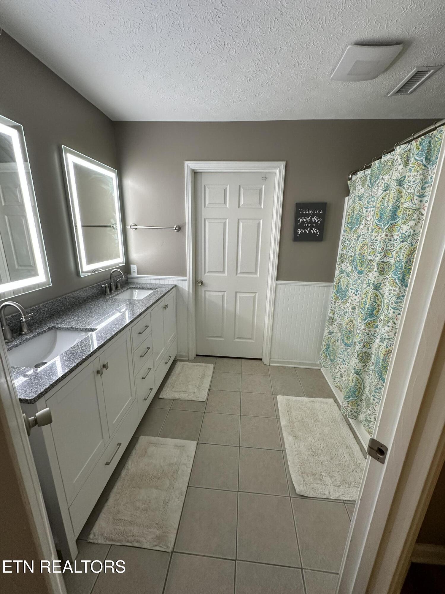 1704 Appian Way Property Photo 14