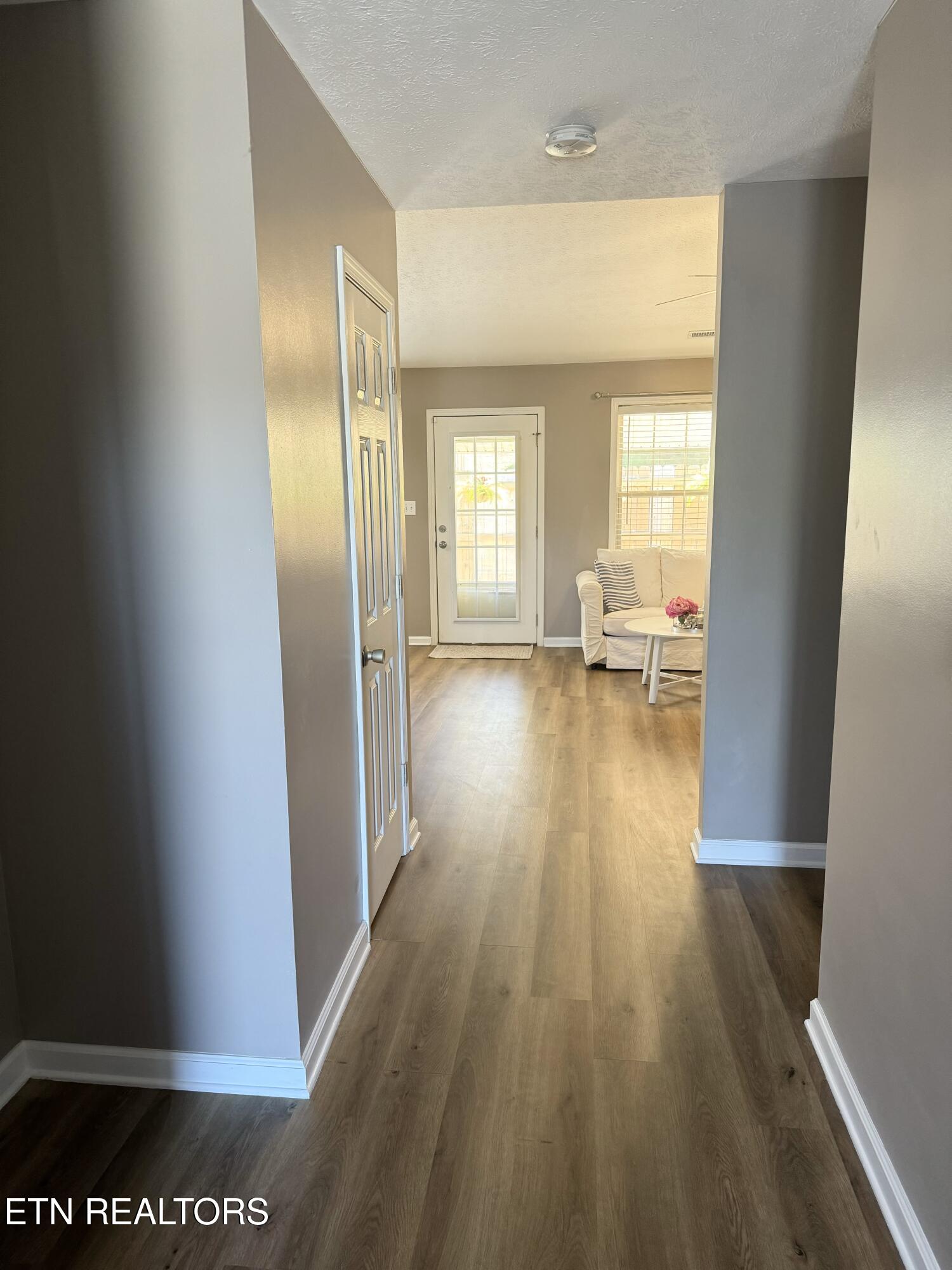 1704 Appian Way Property Photo 21