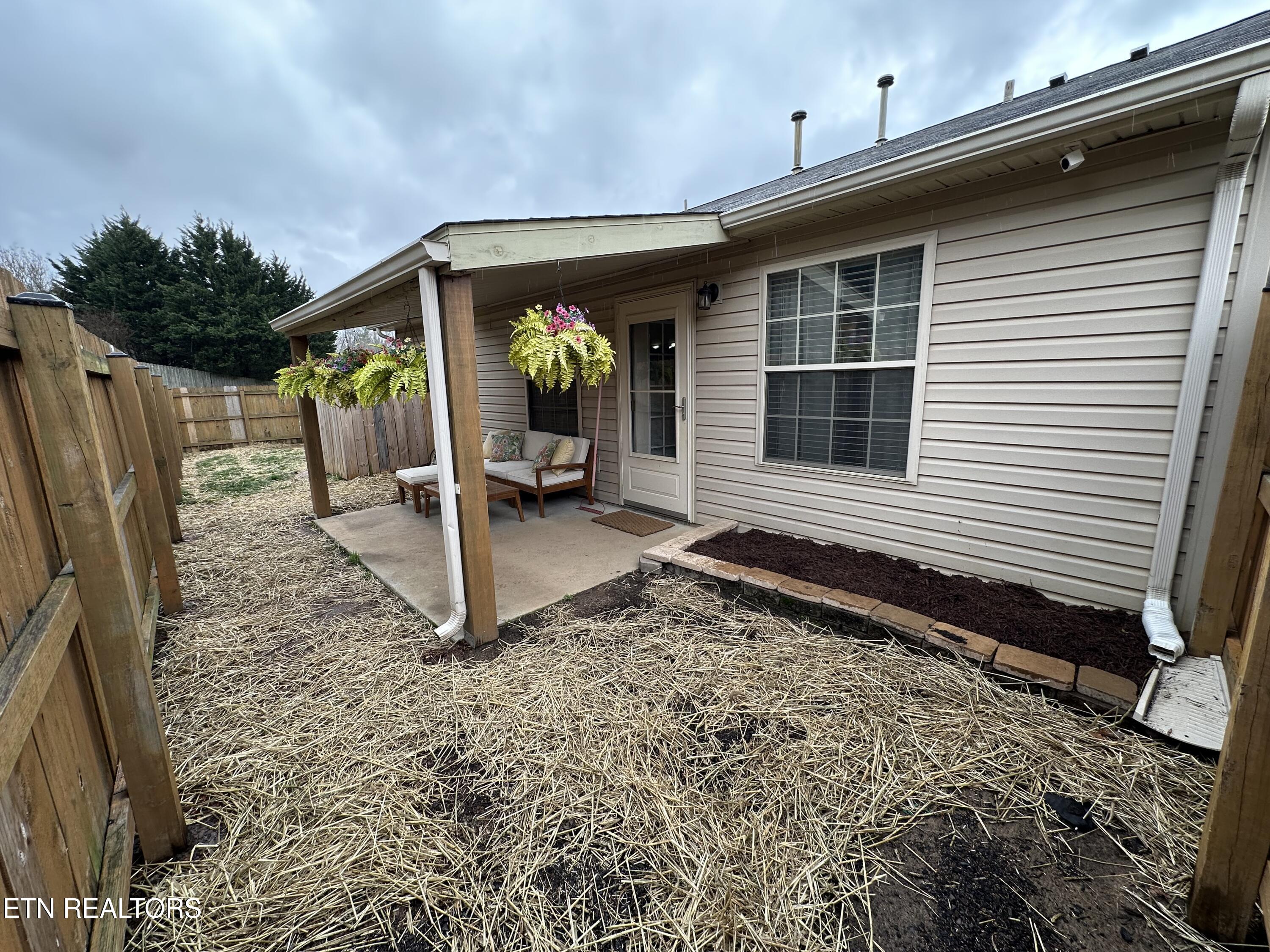 1704 Appian Way Property Photo 23