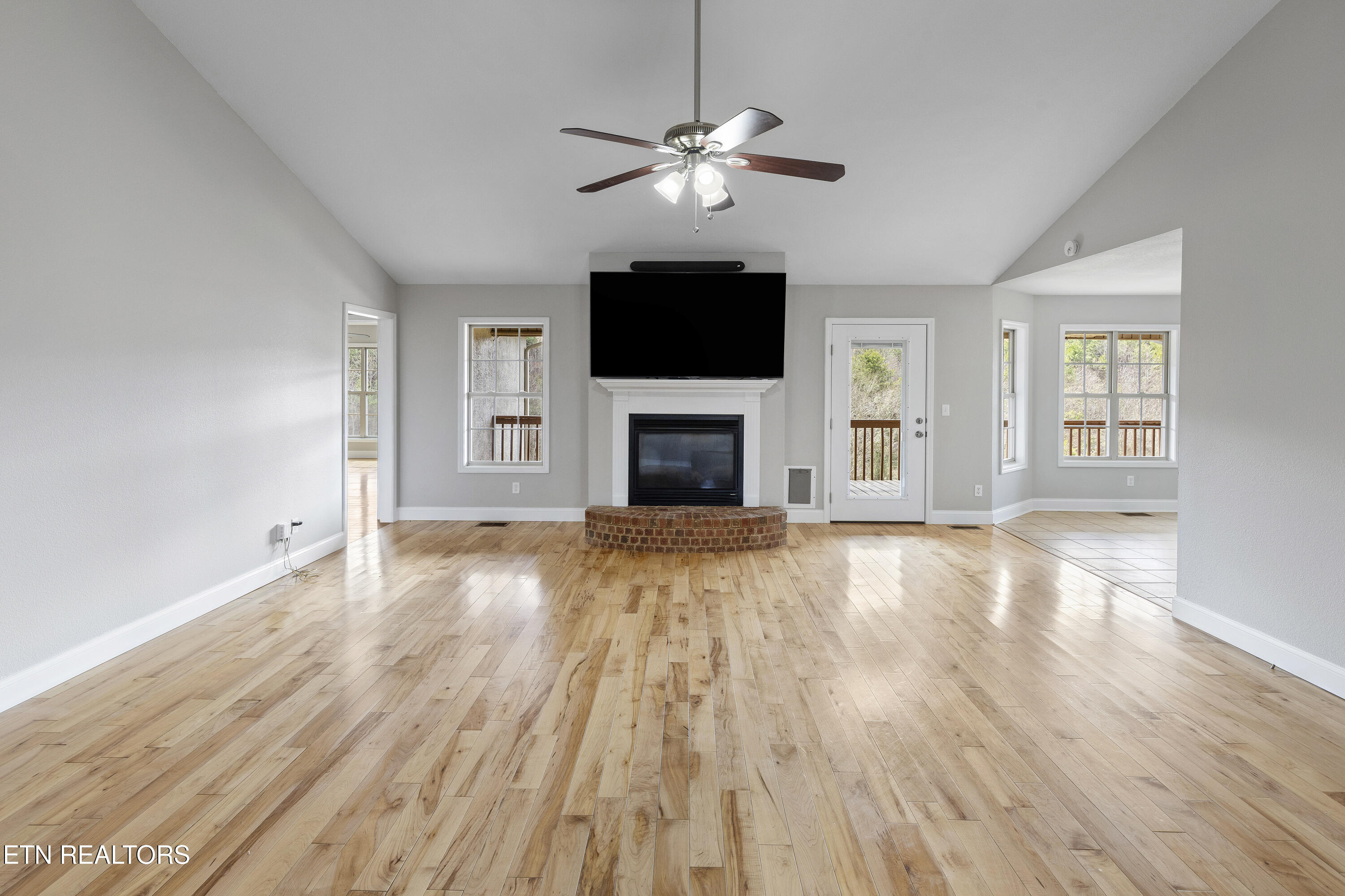 1330 Sugarland Circle Property Photo 7