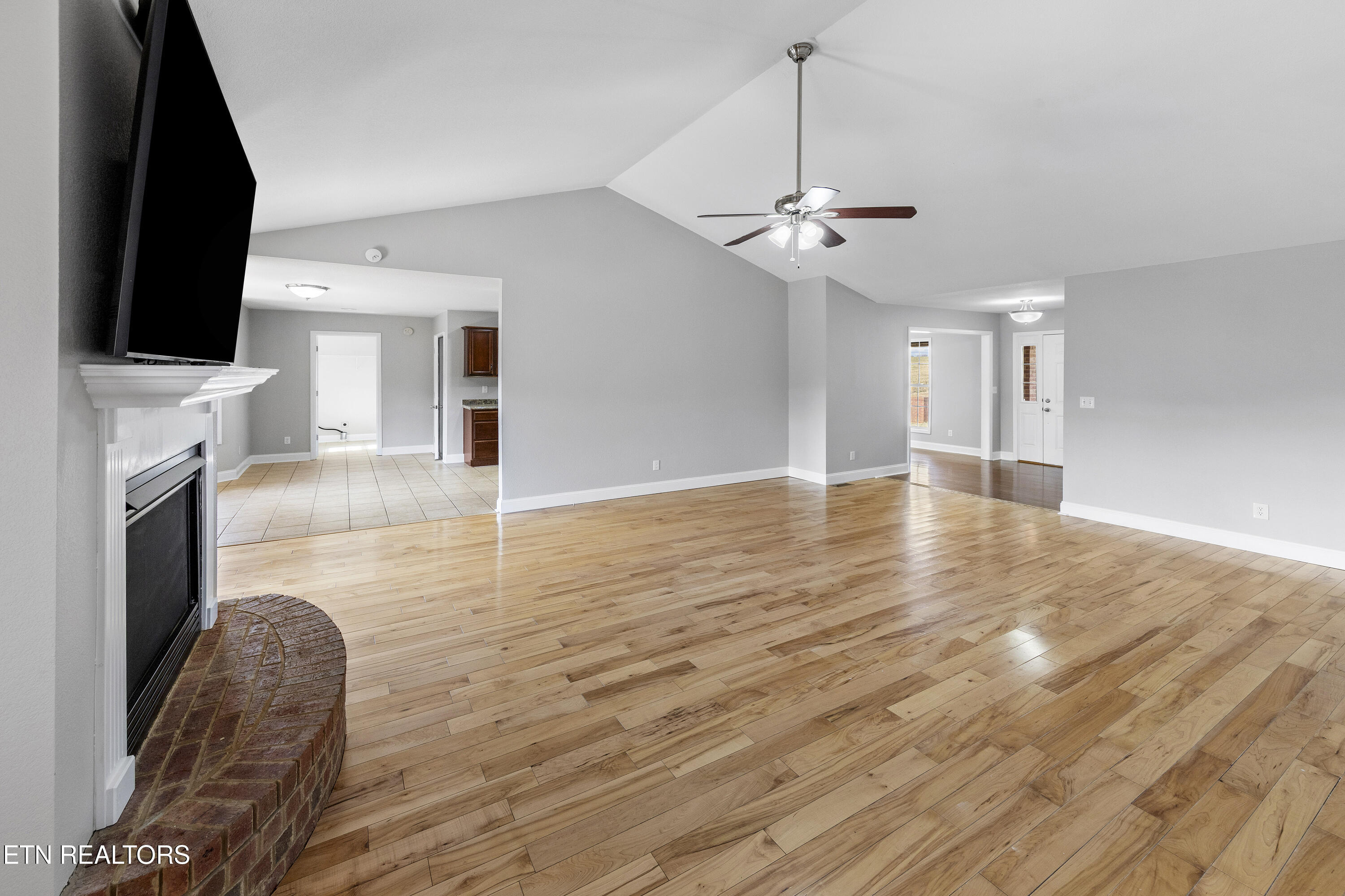 1330 Sugarland Circle Property Photo 9