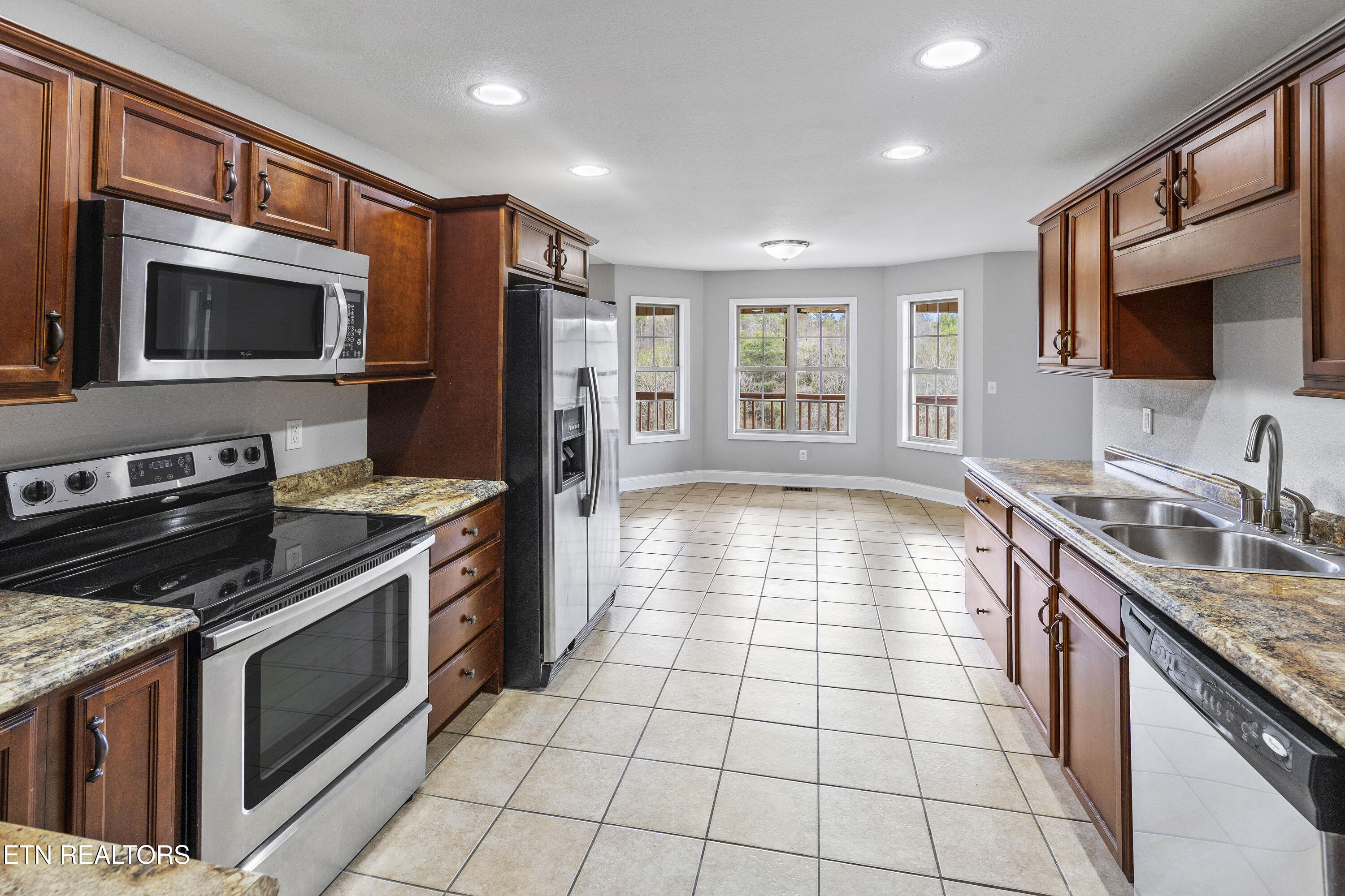 1330 Sugarland Circle Property Photo 16